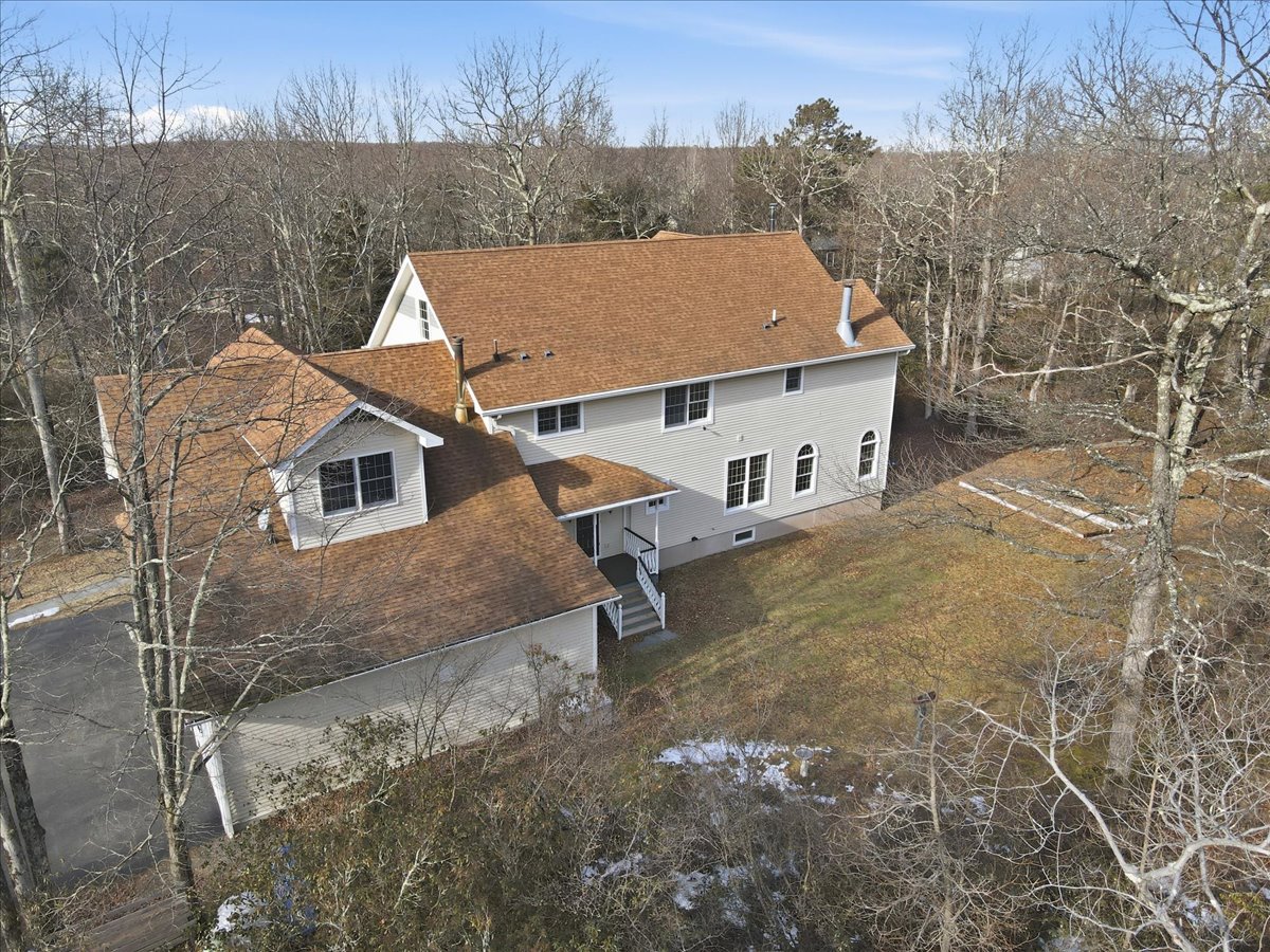 Milford, Pennsylvania, 18337, United States, 4 Bedrooms Bedrooms, ,3 BathroomsBathrooms,Residential,For Sale,2013781