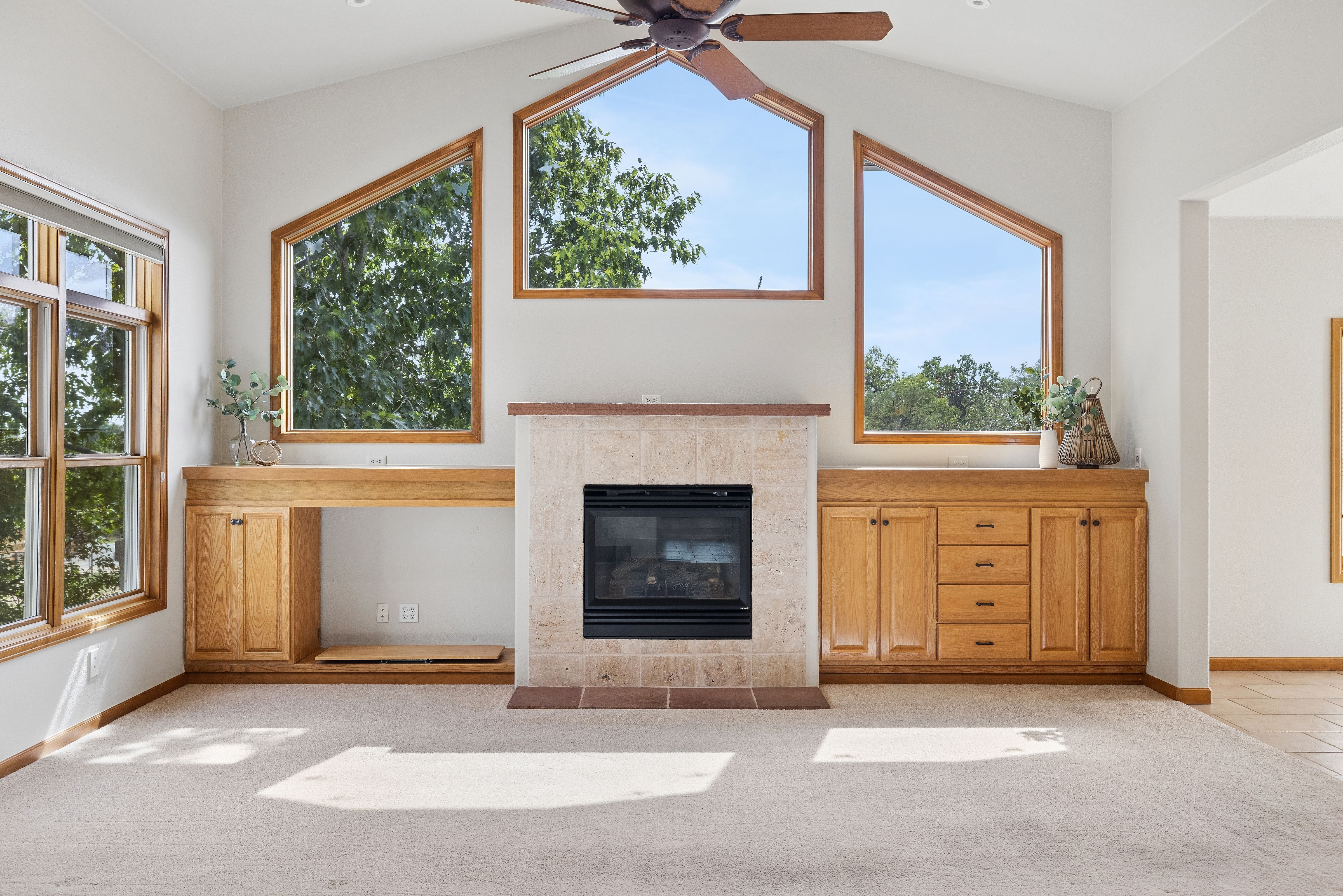  refined expression meets colorado living against a backdrop  of mountain views - 物件實景