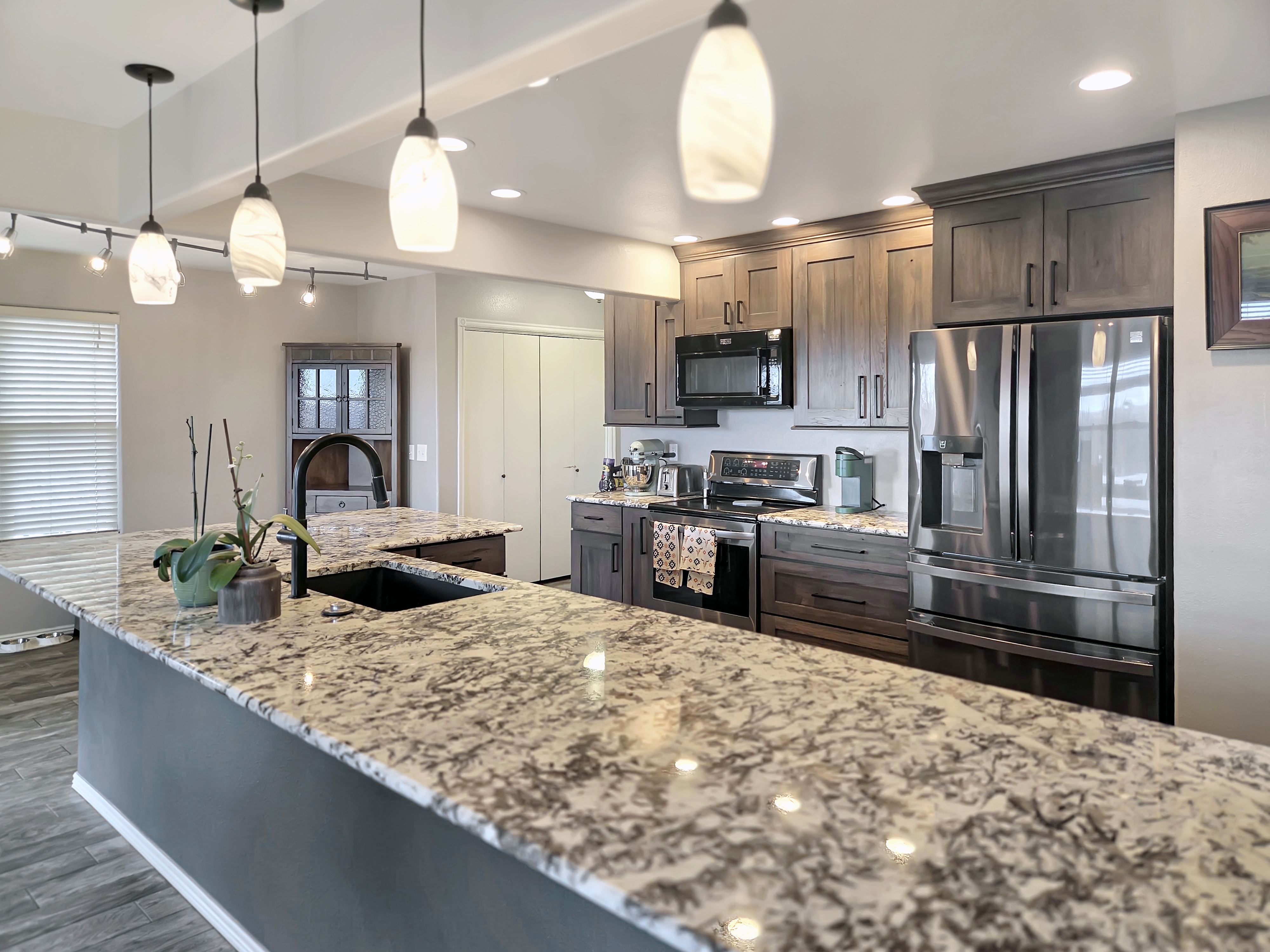 Sheridan, Wyoming, 82801, United States, 5 Bedrooms Bedrooms, ,3 BathroomsBathrooms,Residential,For Sale,1993883