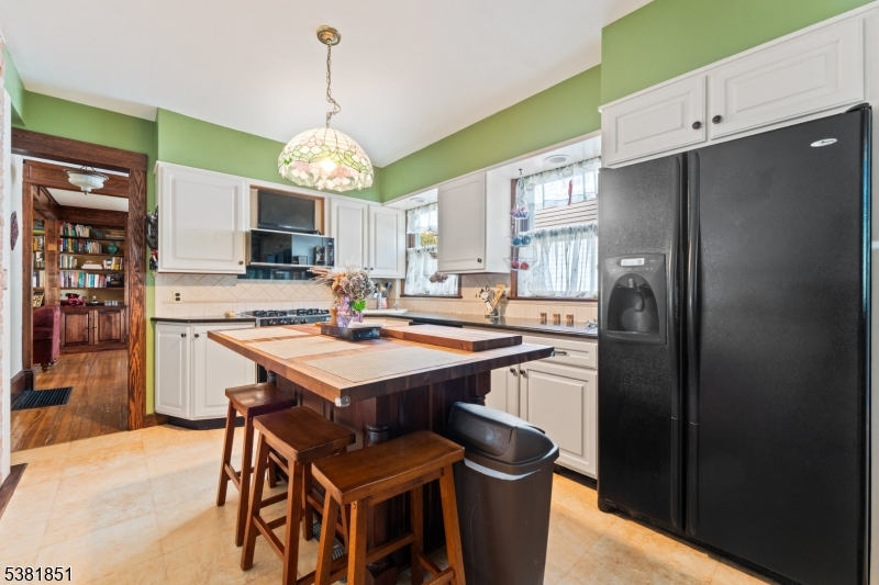 Bound Brook Boro, New Jersey, 08805, United States, 5 Bedrooms Bedrooms, ,3 BathroomsBathrooms,Residential,For Sale,1938545