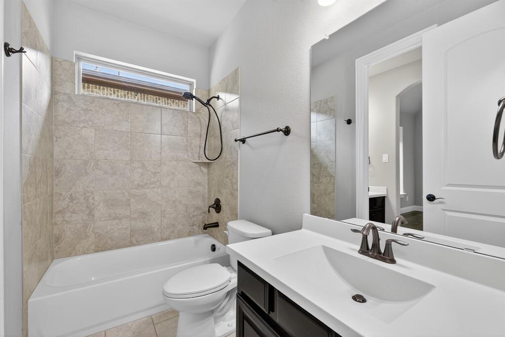 Argyle, Texas, 76226, United States, 4 Bedrooms Bedrooms, ,4 BathroomsBathrooms,Residential,For Sale,2001915