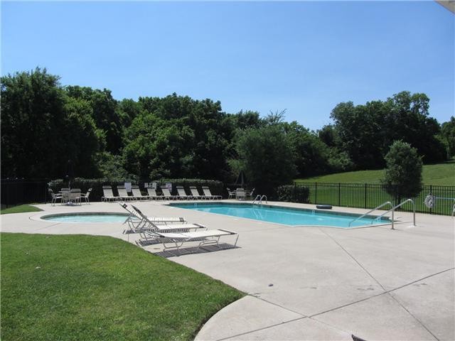 Hendersonville, Tennessee, 37075, United States, 4 Bedrooms Bedrooms, ,3 BathroomsBathrooms,Residential,For Sale,1819324