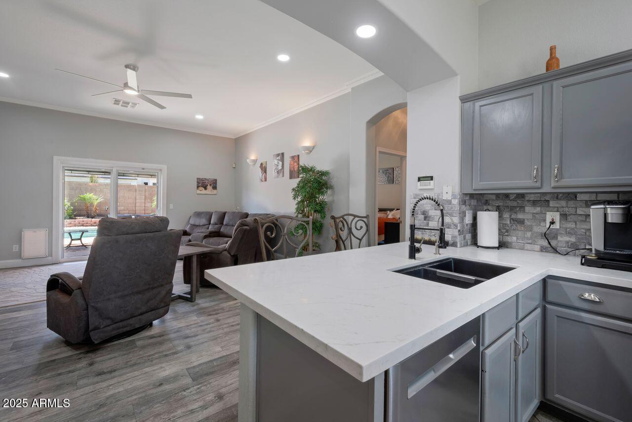 Gilbert, Arizona, 85296, United States, 3 Bedrooms Bedrooms, ,Residential,For Sale,1903465