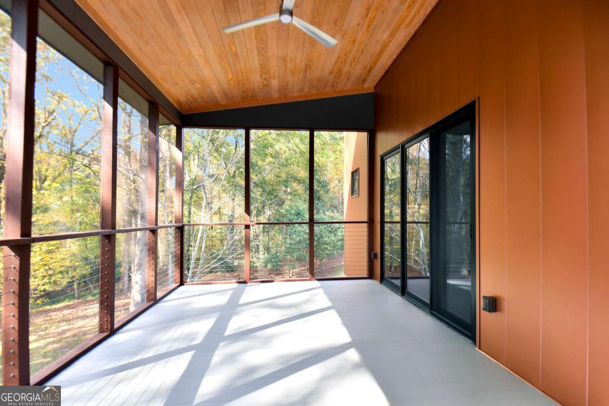 Athens, Georgia, 30606, United States, 2 Bedrooms Bedrooms, ,3 BathroomsBathrooms,Residential,For Sale,1992005