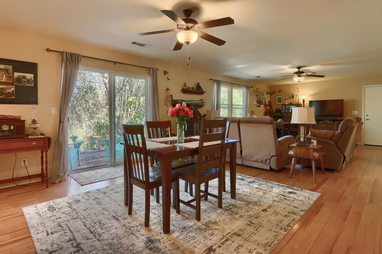 Mariposa, California, 95338, United States, 3 Bedrooms Bedrooms, ,2 BathroomsBathrooms,Residential,For Sale,1974178