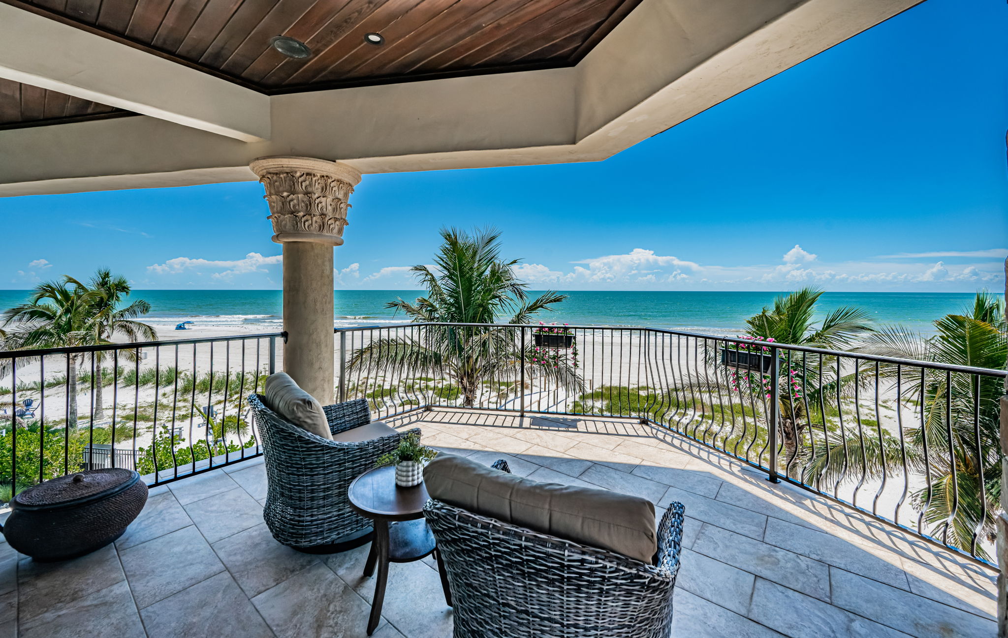Redington Shores, Florida, 33708, United States, 5 Bedrooms Bedrooms, ,6 BathroomsBathrooms,Residential,For Sale,1921894