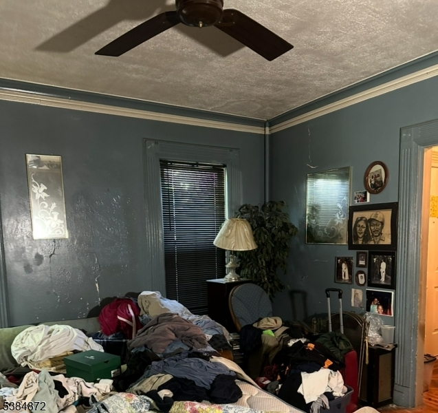 Irvington Twp., New Jersey, 07111, United States, 6 Bedrooms Bedrooms, ,4 BathroomsBathrooms,Residential,For Sale,1947988