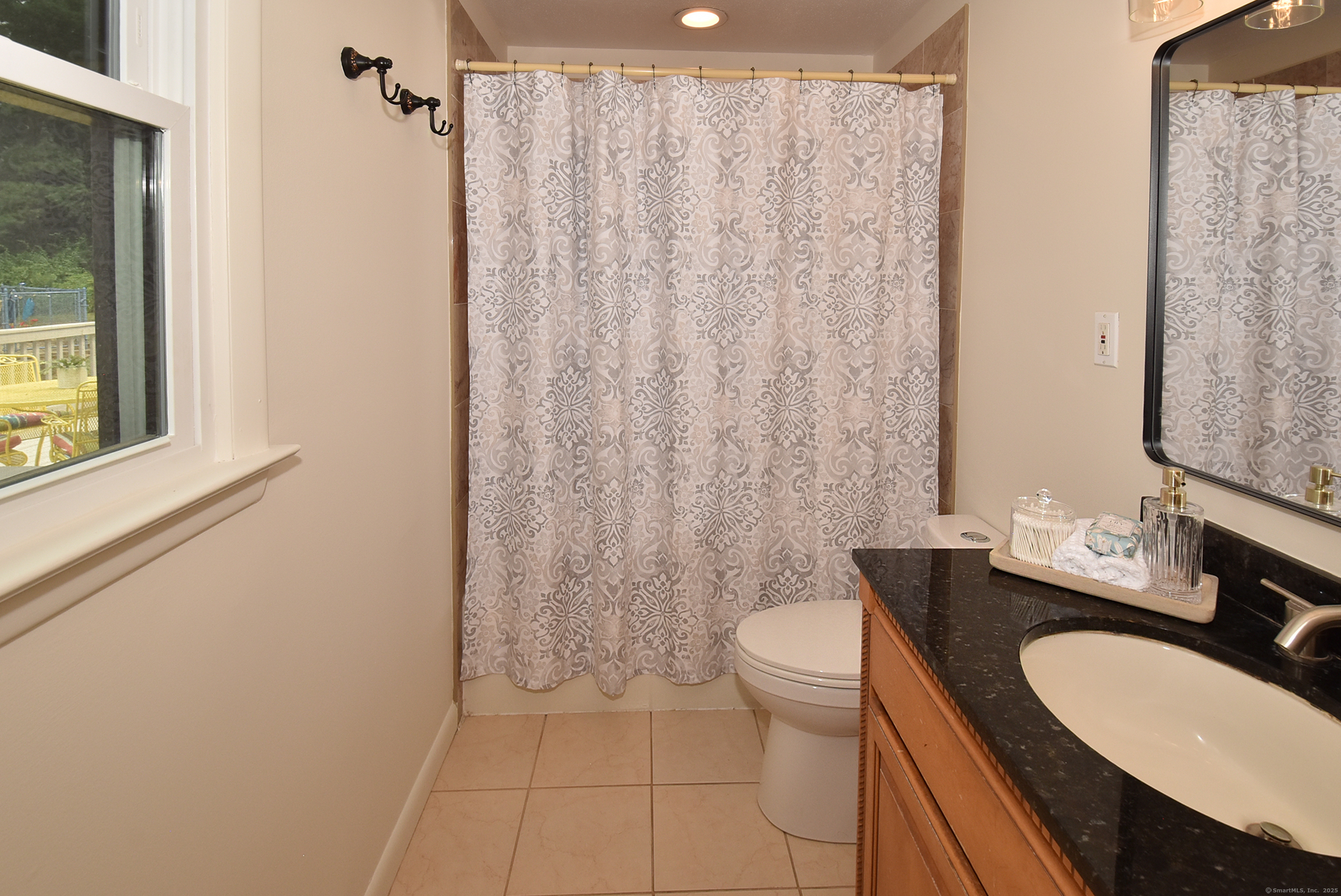 Ellington, Connecticut, 06029, United States, 5 Bedrooms Bedrooms, ,4 BathroomsBathrooms,Residential,For Sale,1911965