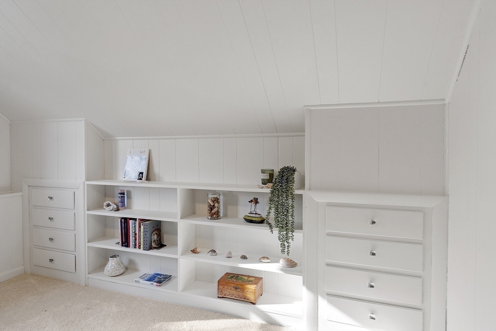 Peabody, Massachusetts, 01960, United States, 4 Bedrooms Bedrooms, ,1 BathroomBathrooms,Residential,For Sale,1990293