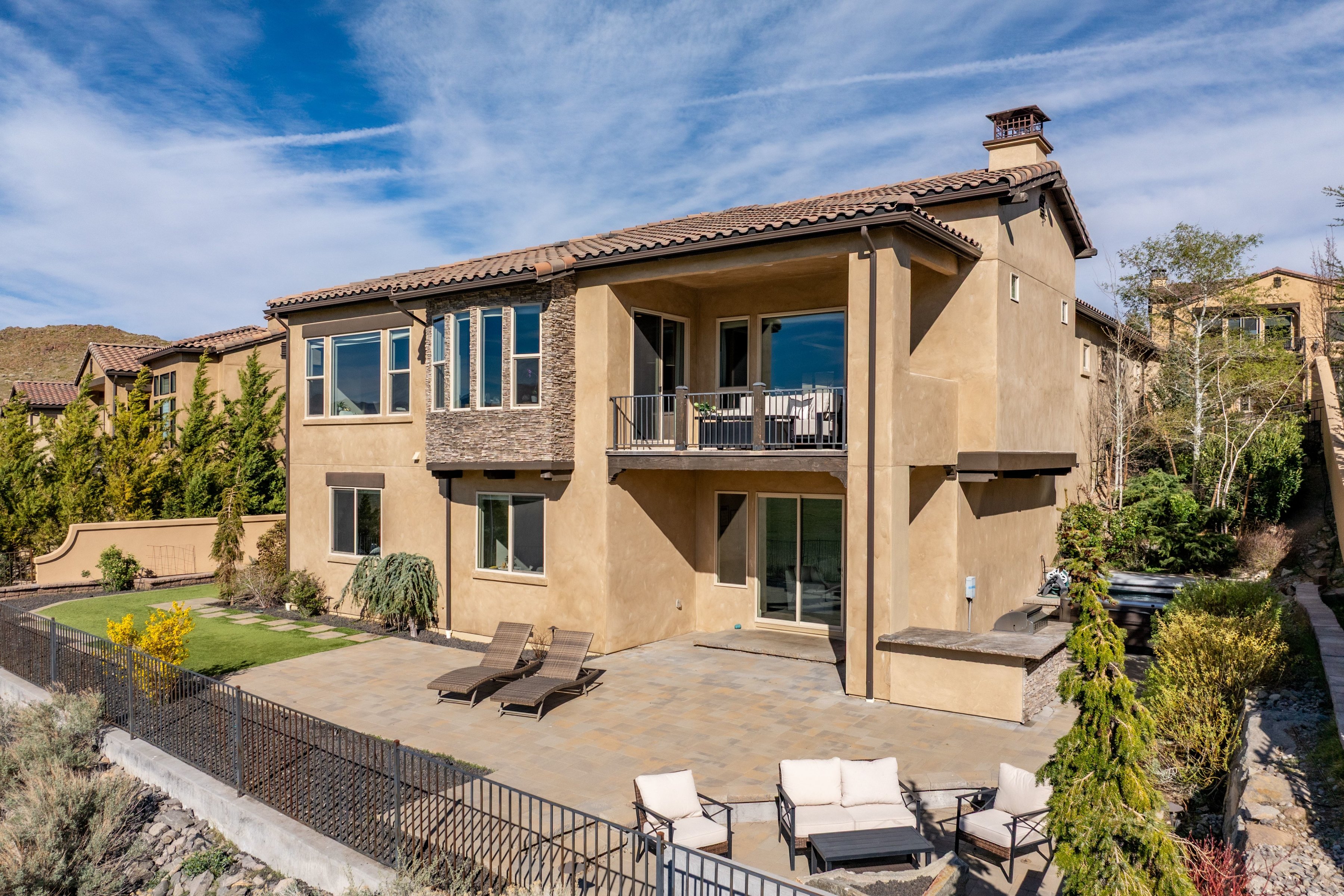  Luxurious Modern Farmhouse with Breathtaking Views - 物件實景