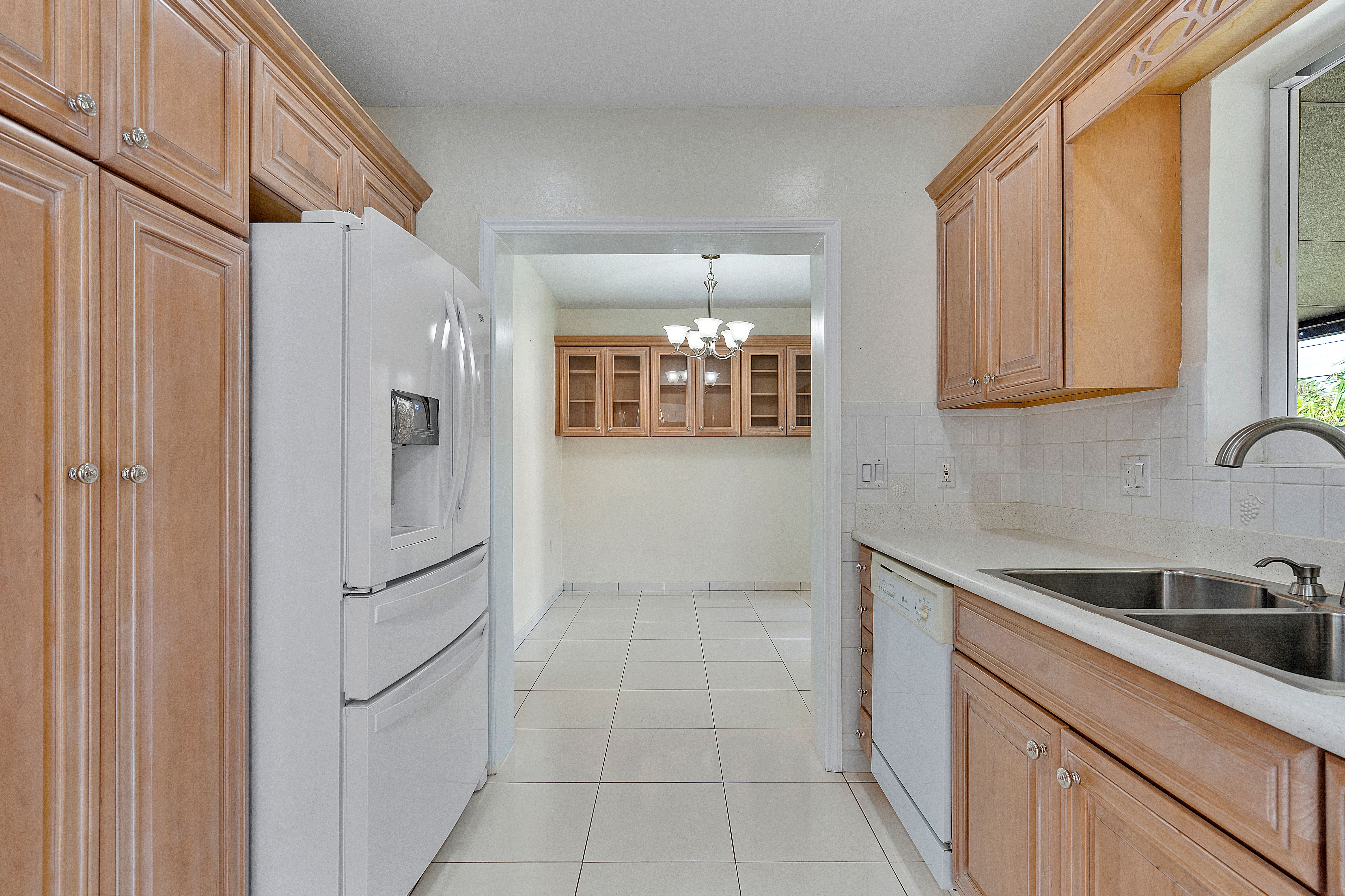  2475 NE 214th St, Aventura, FL, 33180 - 物件實景