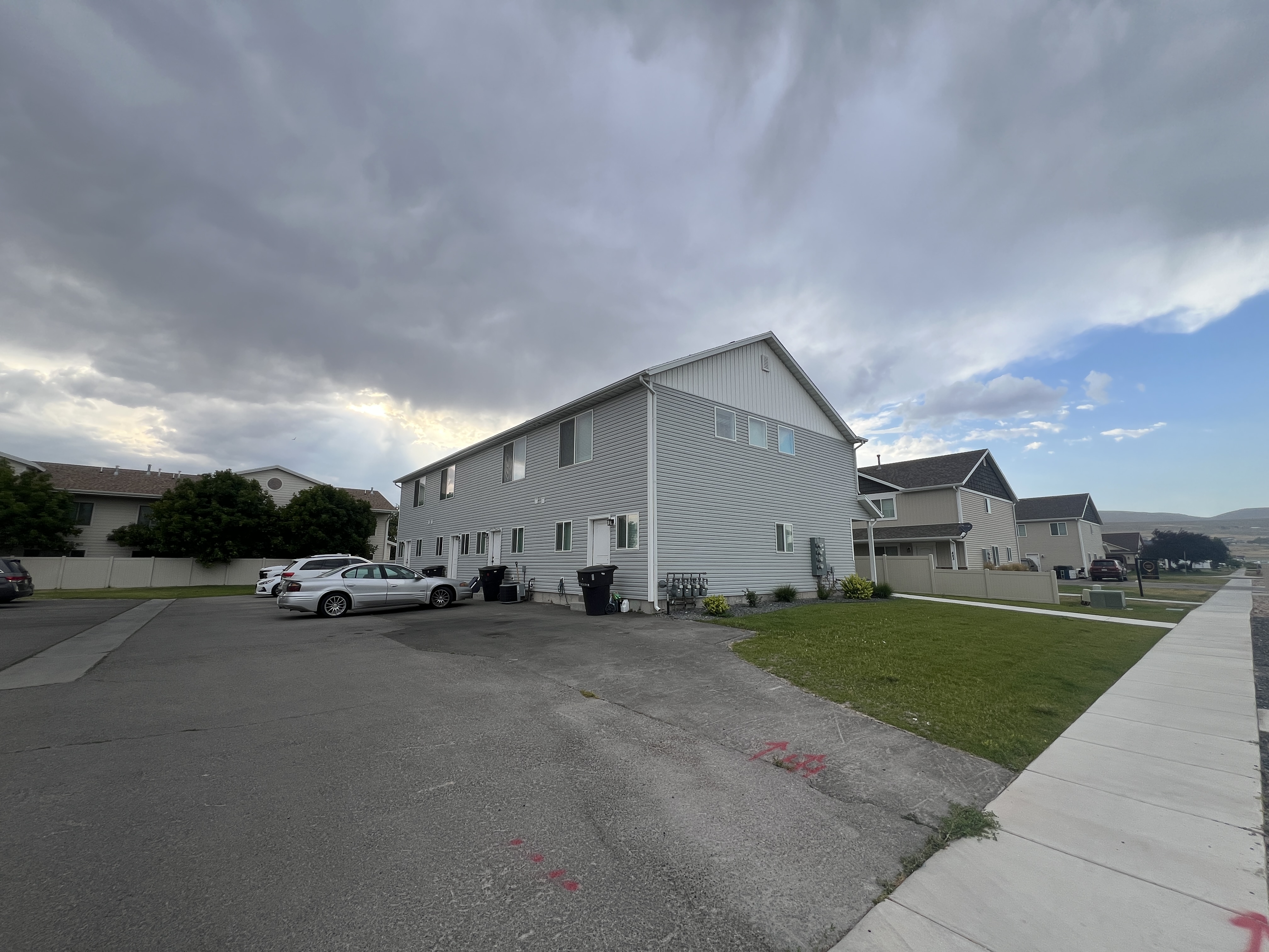 Tremonton, Utah, 84337, United States, 8 Bedrooms Bedrooms, ,6 BathroomsBathrooms,Residential,For Sale,1897407