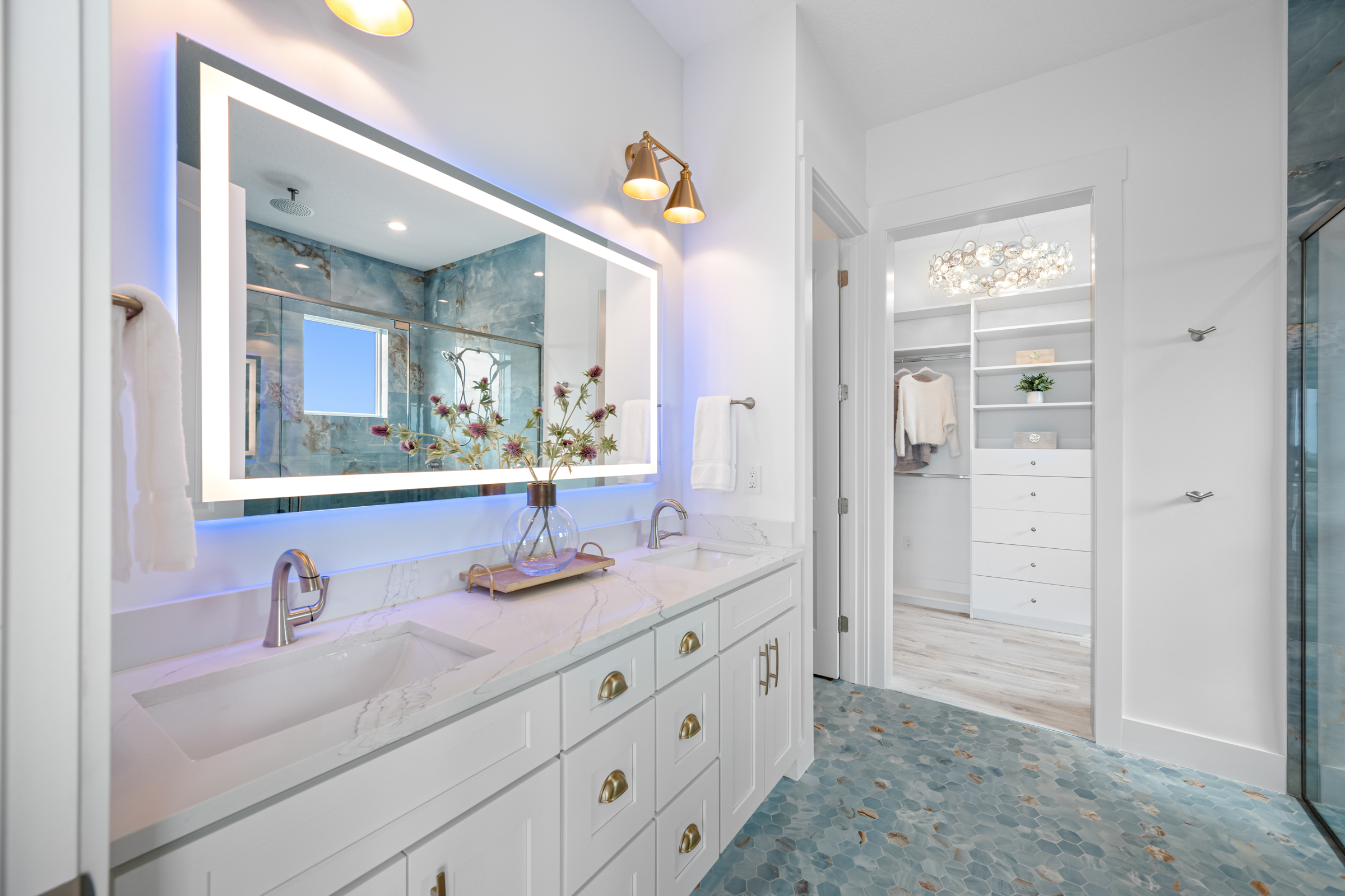 Madeira Beach, Florida, 33708, United States, 6 Bedrooms Bedrooms, ,6 BathroomsBathrooms,Residential,For Sale,1988521