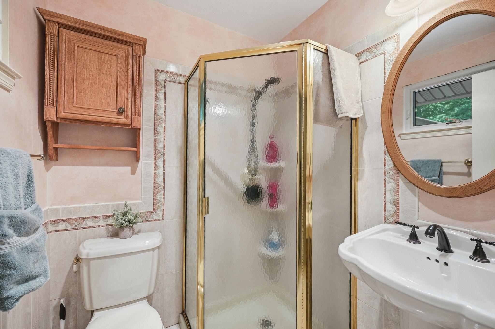 Fairfax, Virginia, 22032, United States, 4 Bedrooms Bedrooms, ,3 BathroomsBathrooms,Residential,For Sale,2048282