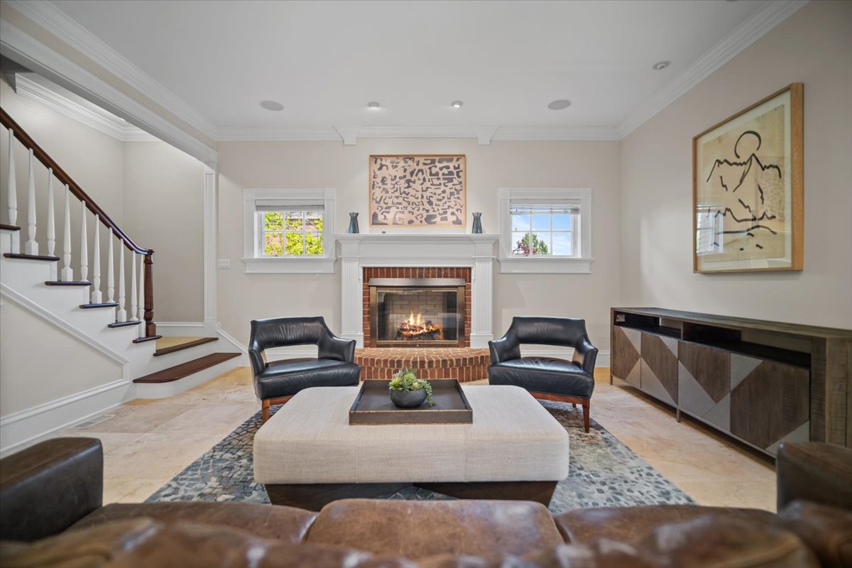 Bloomington, Illinois, 61704, United States, 4 Bedrooms Bedrooms, ,7 BathroomsBathrooms,Residential,For Sale,1941288