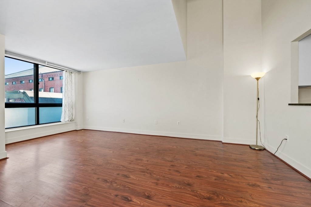Boston, Massachusetts, 02129, United States, 1 Bedroom Bedrooms, ,2 BathroomsBathrooms,Residential,For Sale,1911386