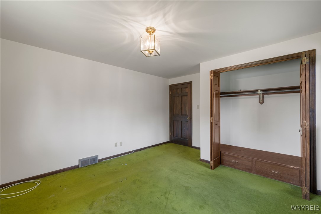Lewiston, New York, 14092, United States, 3 Bedrooms Bedrooms, ,4 BathroomsBathrooms,Residential,For Sale,1937436