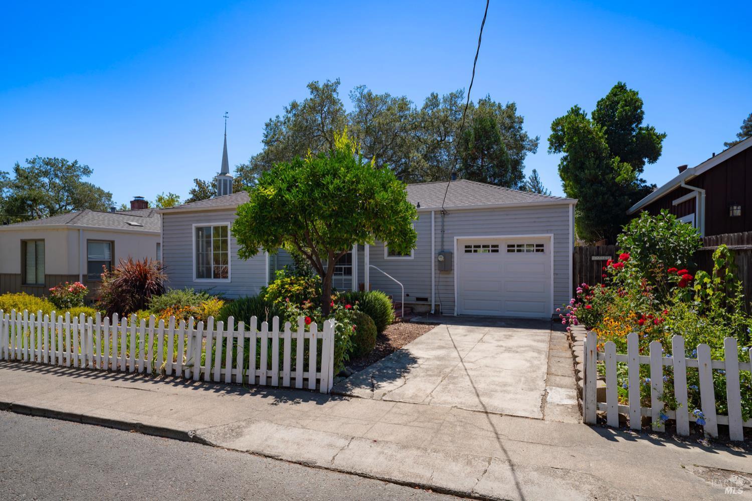 St. Helena, California, 94574, United States, 2 Bedrooms Bedrooms, ,1 BathroomBathrooms,Residential,For Sale,1927276
