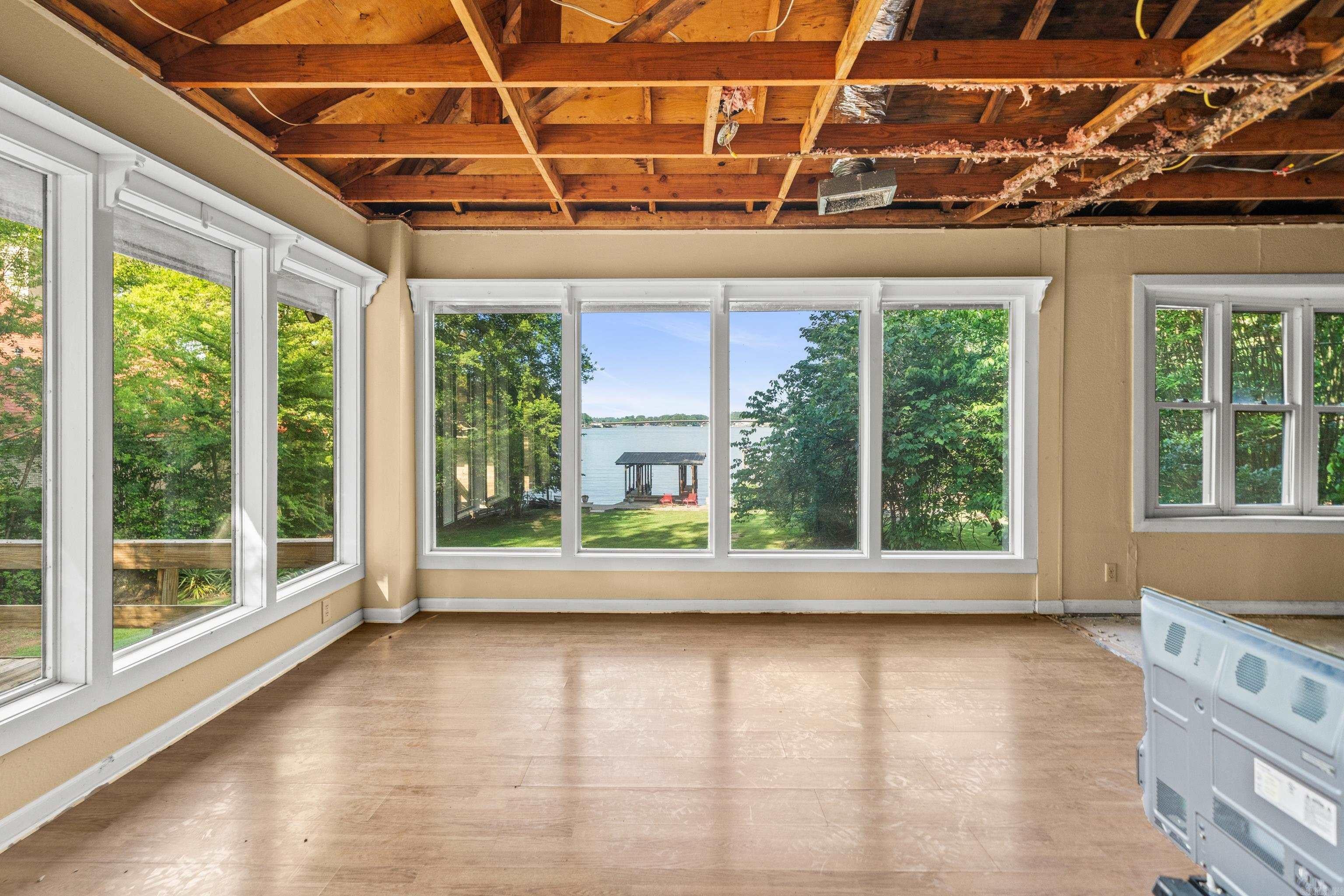 Hot Springs, Arkansas, 71913, United States, 8 Bedrooms Bedrooms, ,6 BathroomsBathrooms,Residential,For Sale,1982872