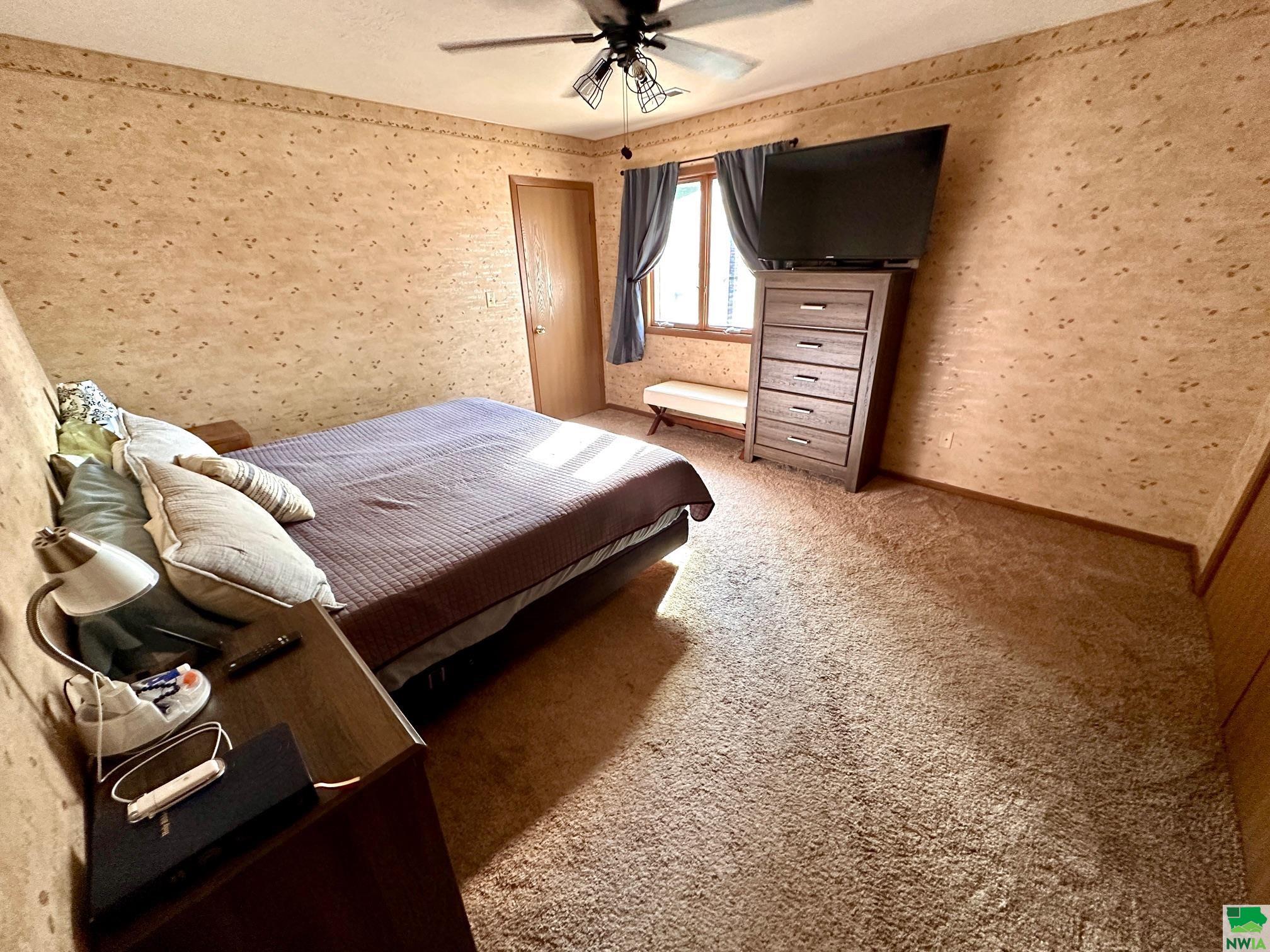 McCook Lake, South Dakota, 57049, United States, 5 Bedrooms Bedrooms, ,3 BathroomsBathrooms,Residential,For Sale,1980281