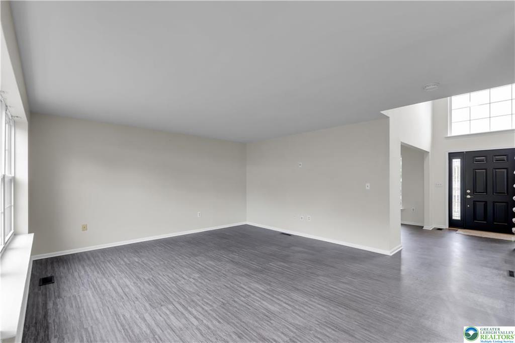 Northampton, Pennsylvania, 18067, United States, 3 Bedrooms Bedrooms, ,3 BathroomsBathrooms,Residential,For Sale,2049020