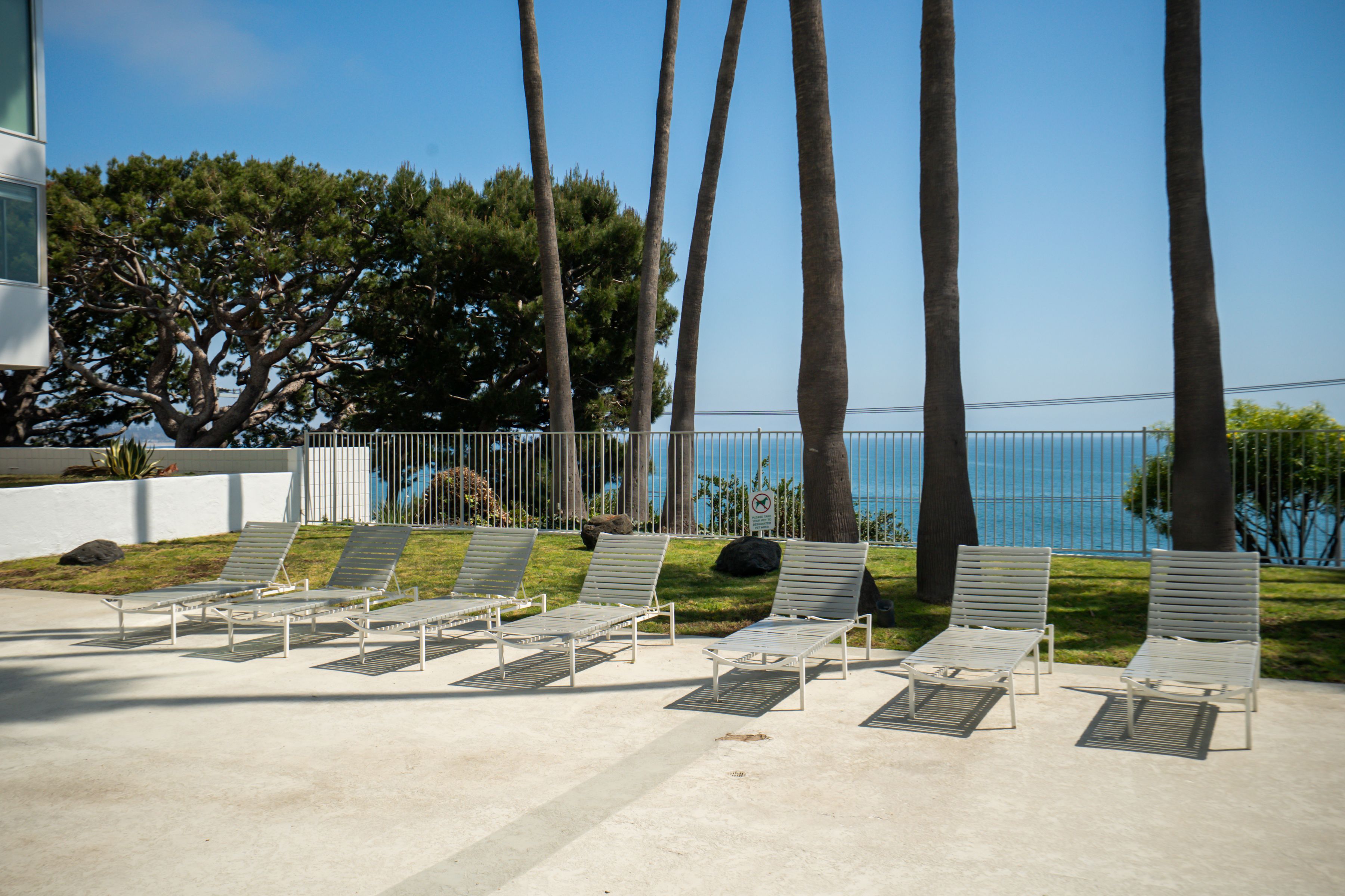  17352 W Sunset Blvd - 物件實景