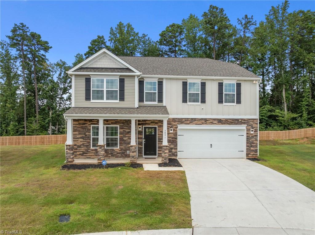 Davidson, North Carolina, 28036, United States, 4 Bedrooms Bedrooms, ,4 BathroomsBathrooms,Residential,For Sale,1909489