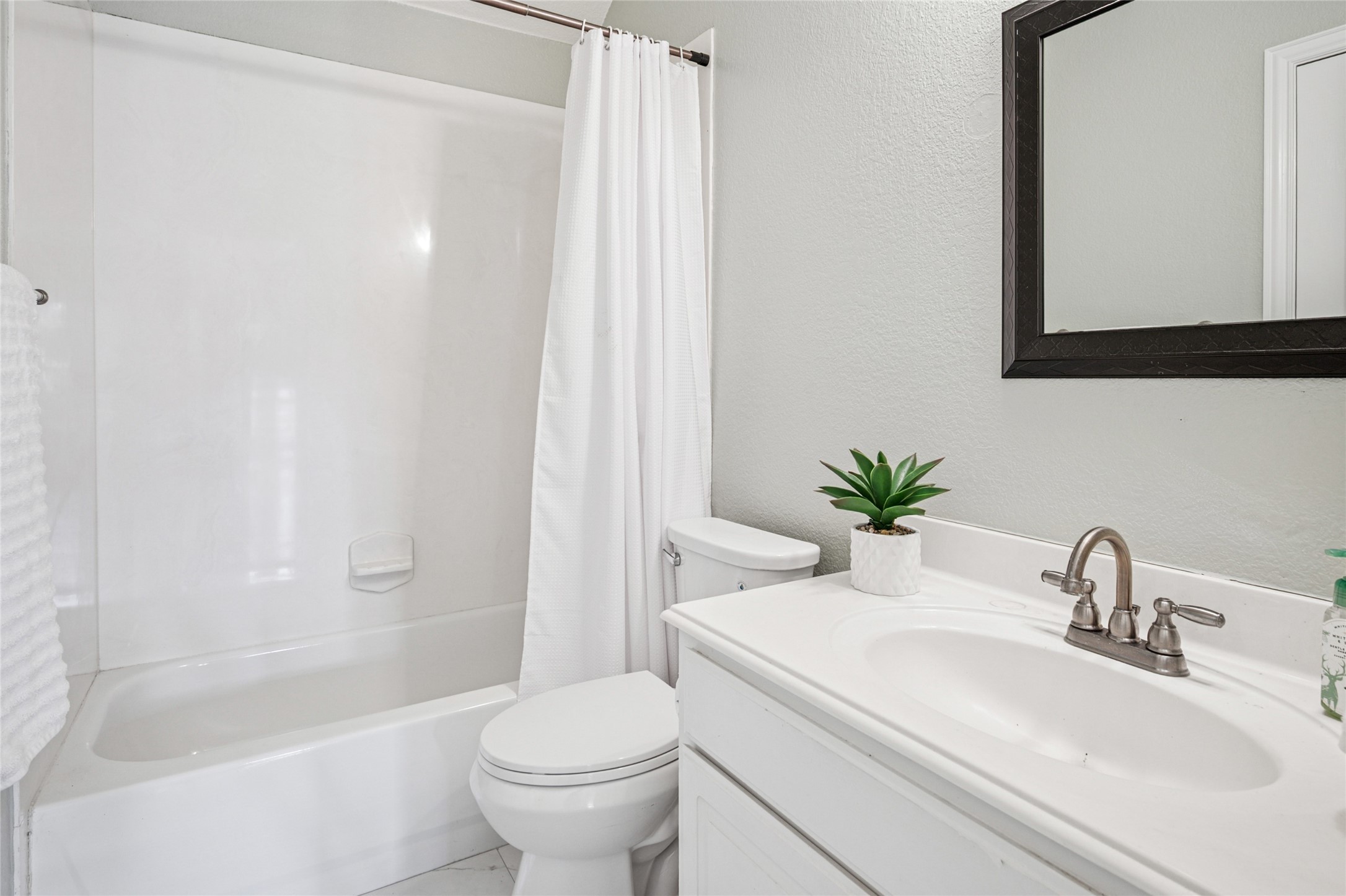 Prosper, Texas, 75078, United States, 5 Bedrooms Bedrooms, ,4 BathroomsBathrooms,Residential,For Sale,1827849