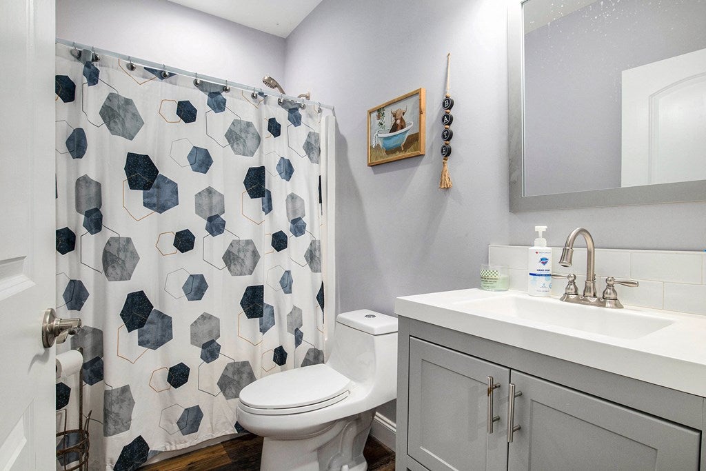 Blue Ridge, Georgia, 30513, United States, 4 Bedrooms Bedrooms, ,3 BathroomsBathrooms,Residential,For Sale,1919081