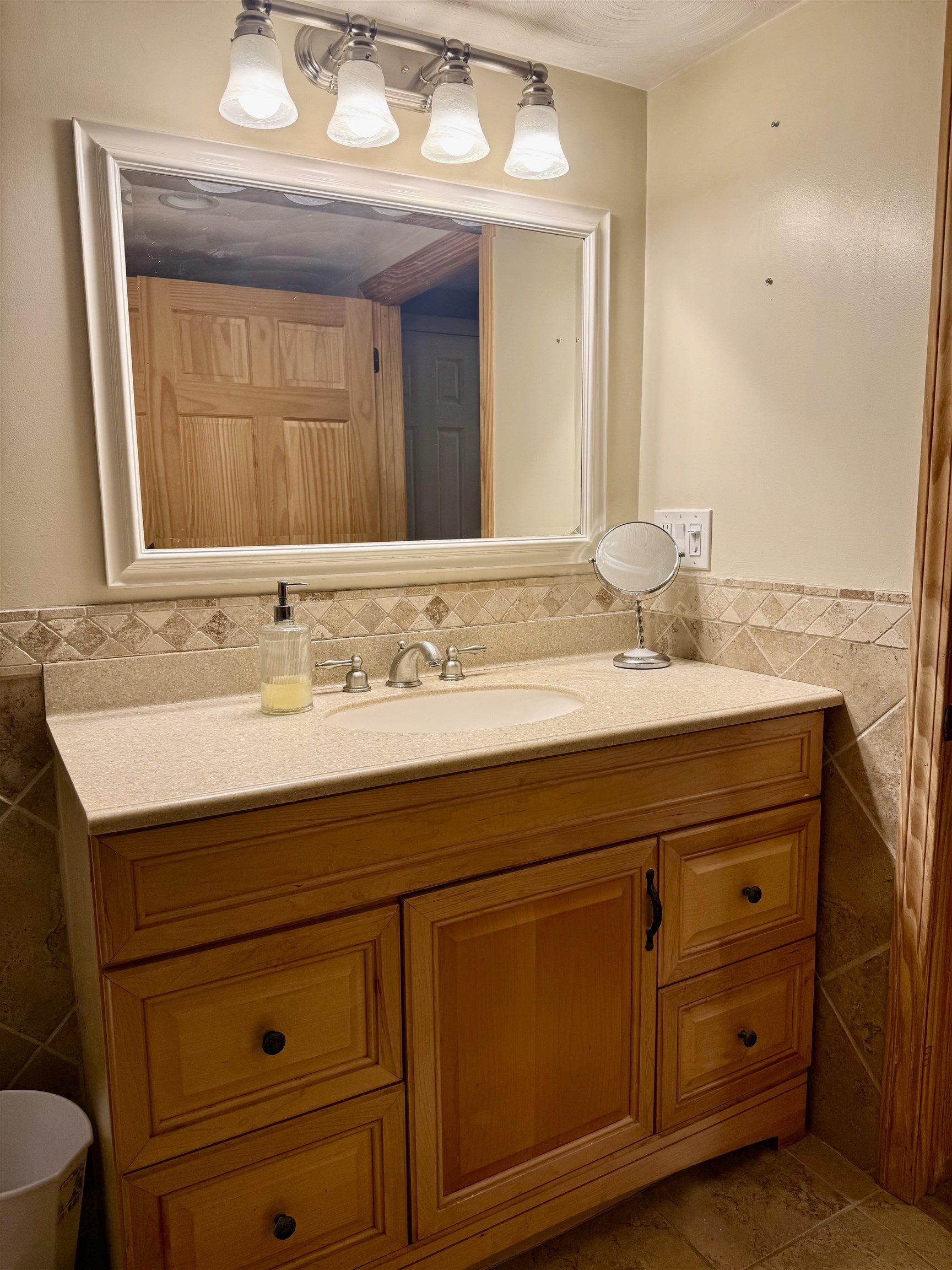 Newton, New Hampshire, 03858, United States, 3 Bedrooms Bedrooms, ,2 BathroomsBathrooms,Residential,For Sale,1981448