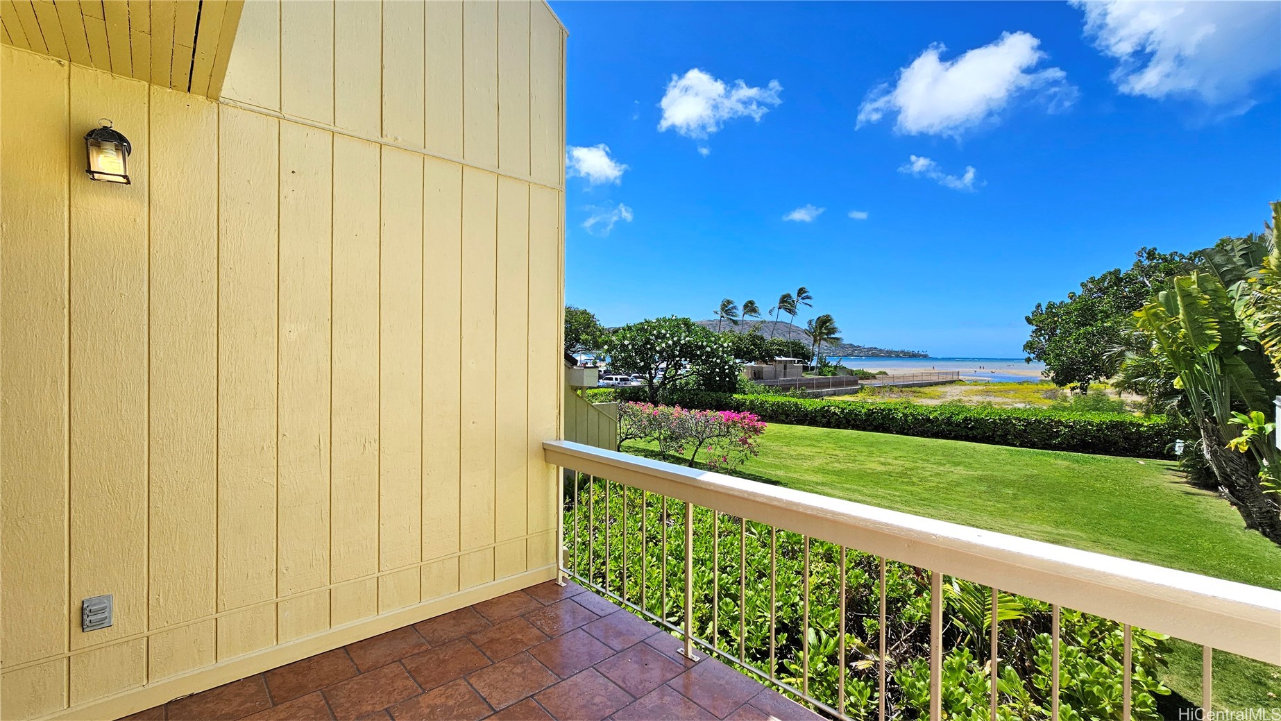 Honolulu, Hawaii, 96821, United States, 2 Bedrooms Bedrooms, ,3 BathroomsBathrooms,Residential,For Sale,1838475