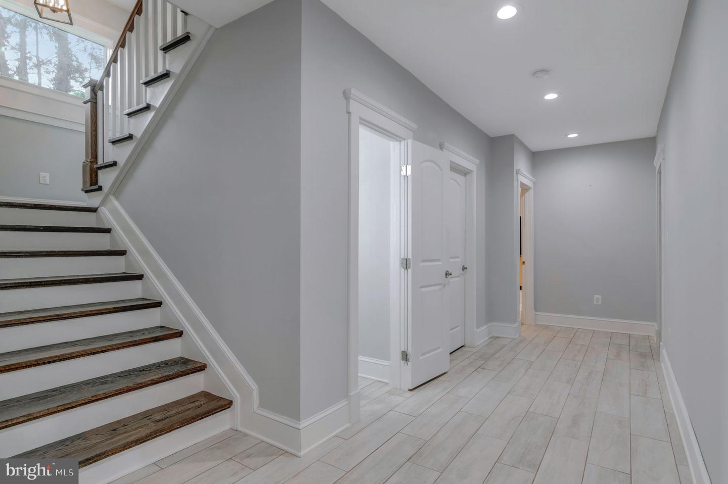 Fairfax, Virginia, 22030, United States, 6 Bedrooms Bedrooms, ,7 BathroomsBathrooms,Residential,For Sale,1997396