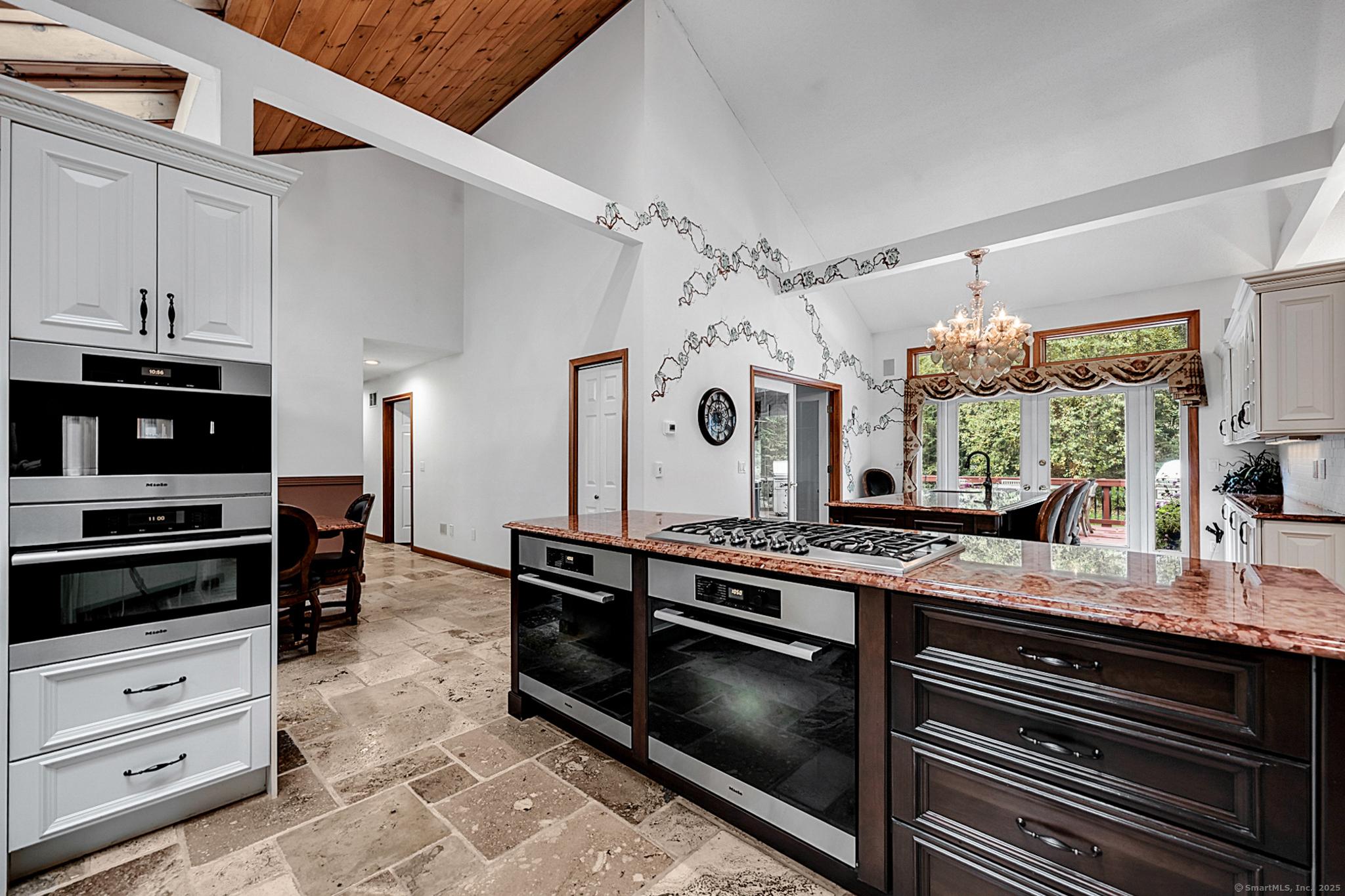 Avon, Connecticut, 06001, United States, 5 Bedrooms Bedrooms, ,6 BathroomsBathrooms,Residential,For Sale,1982009