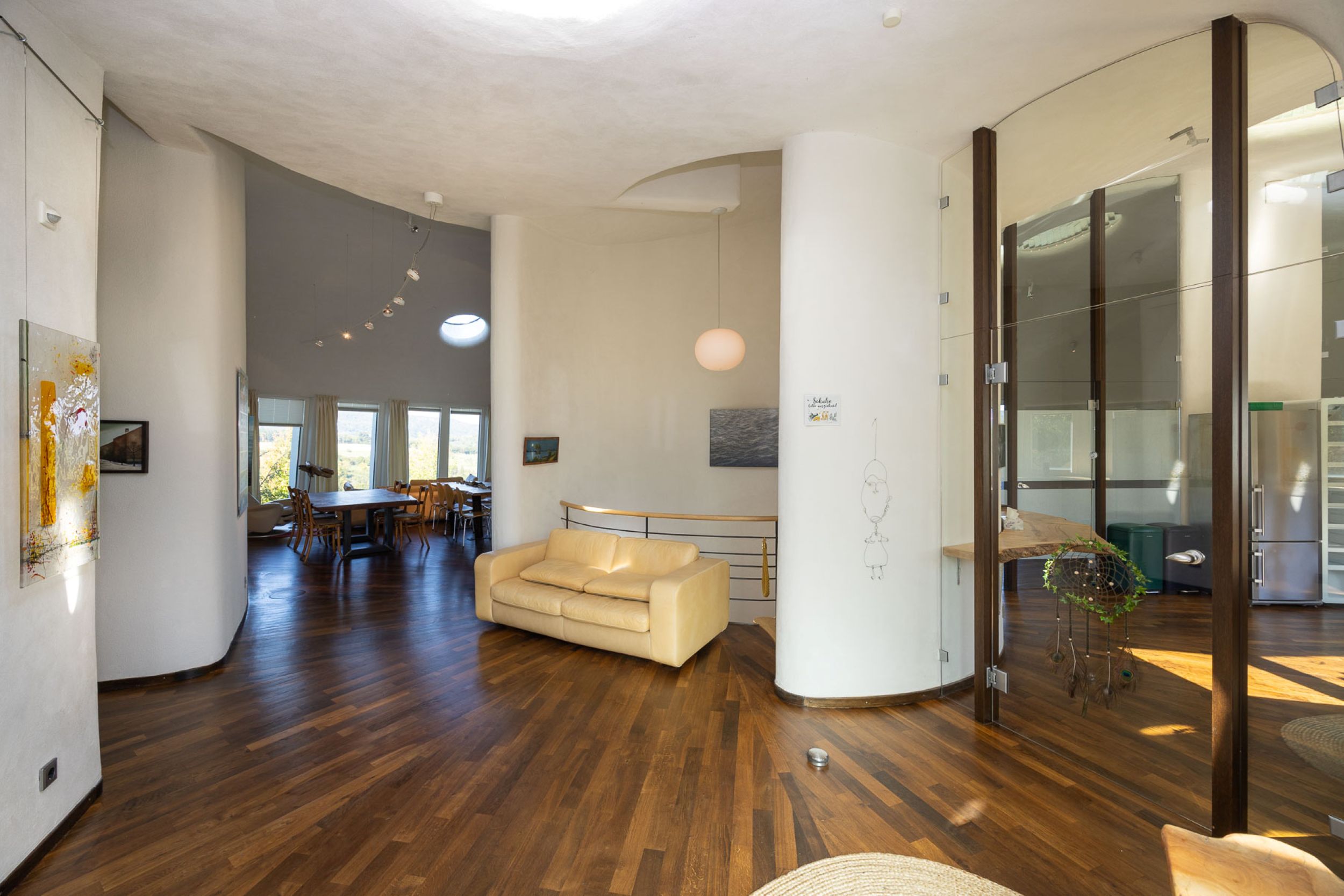  Architectural Haven of 536 m² – A Private Spa Retreat with Natural Swimming Pool - 物件實景