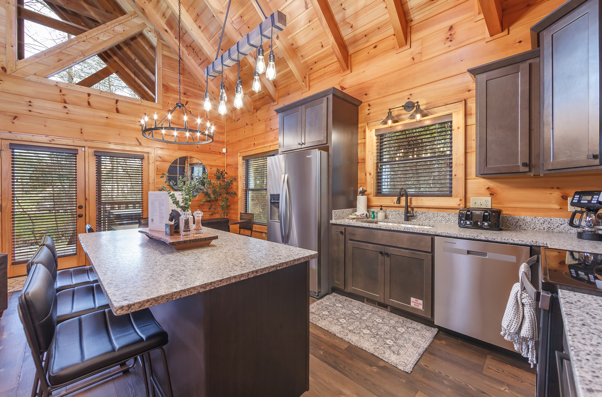 Sevierville, Tennessee, 37862, United States, 1 Bedroom Bedrooms, ,2 BathroomsBathrooms,Residential,For Sale,1979555