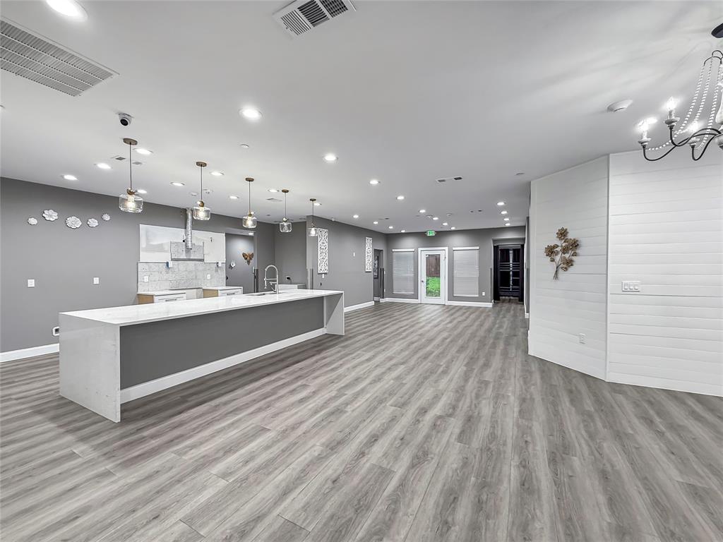 Garland, Texas, 75041, United States, 8 Bedrooms Bedrooms, ,4 BathroomsBathrooms,Residential,For Sale,2003441