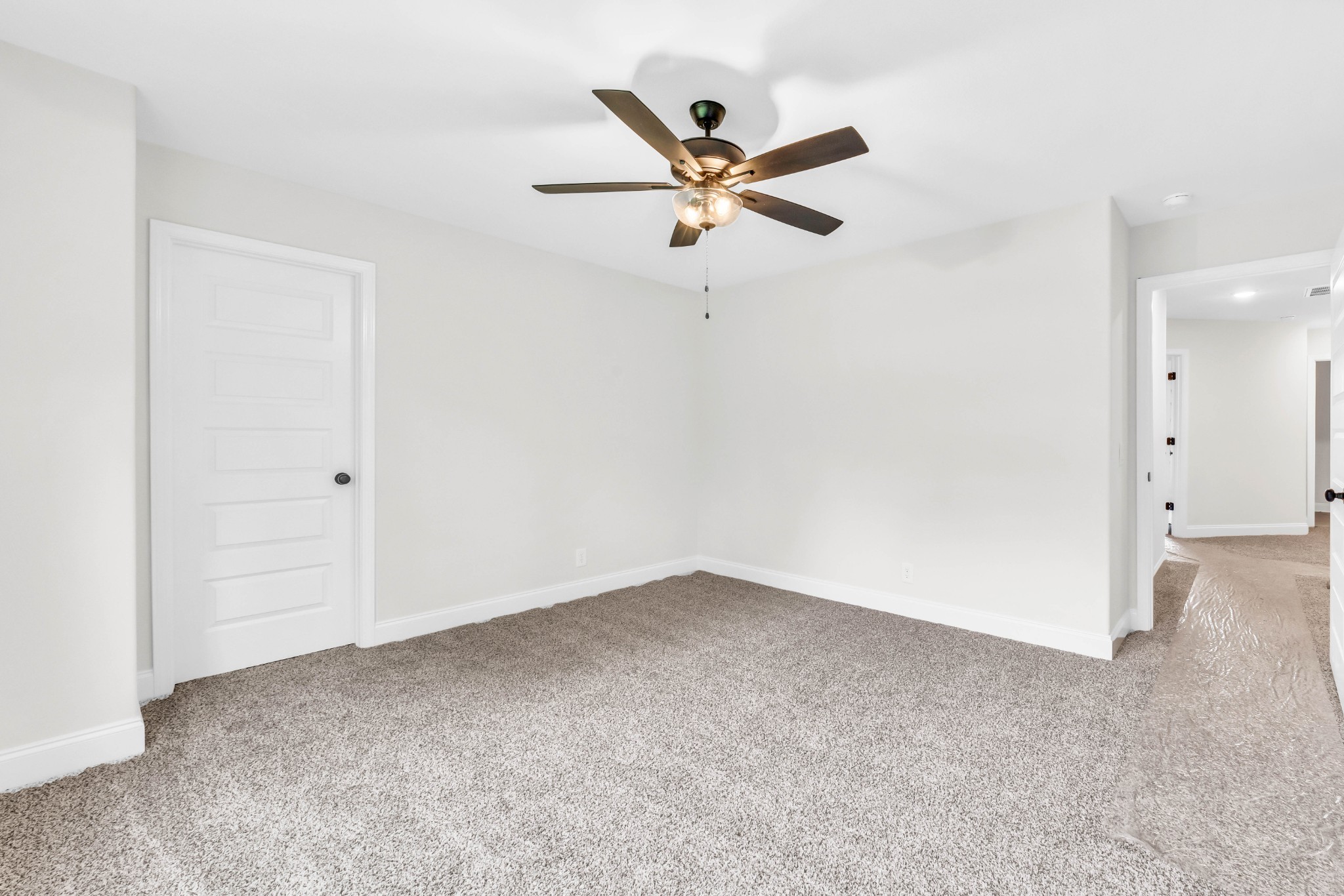 Clarksville, Tennessee, 37040, United States, 4 Bedrooms Bedrooms, ,3 BathroomsBathrooms,Residential,For Sale,1974030