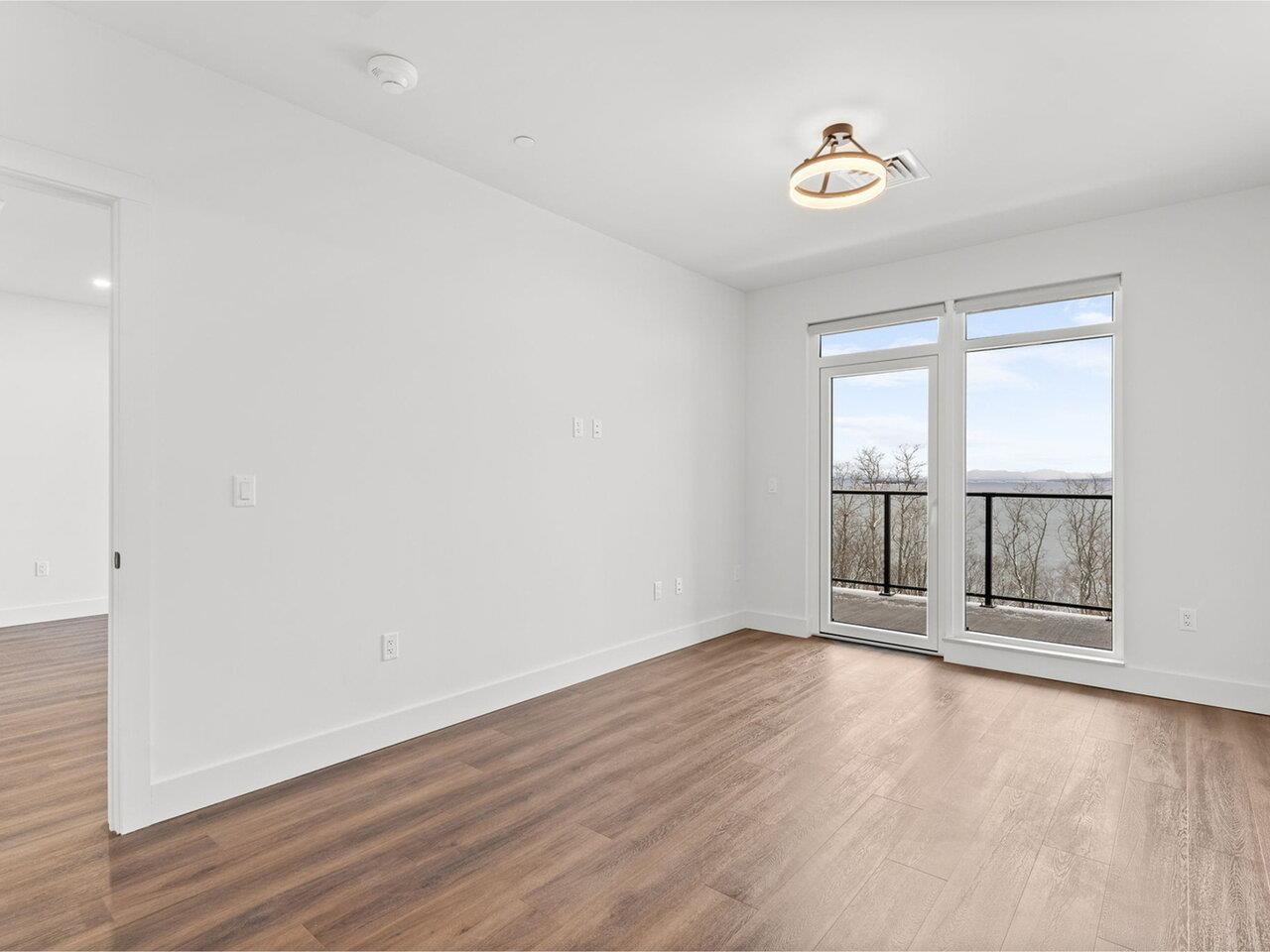 Burlington, Vermont, 05401, United States, 2 Bedrooms Bedrooms, ,1 BathroomBathrooms,Residential,For Sale,1777714