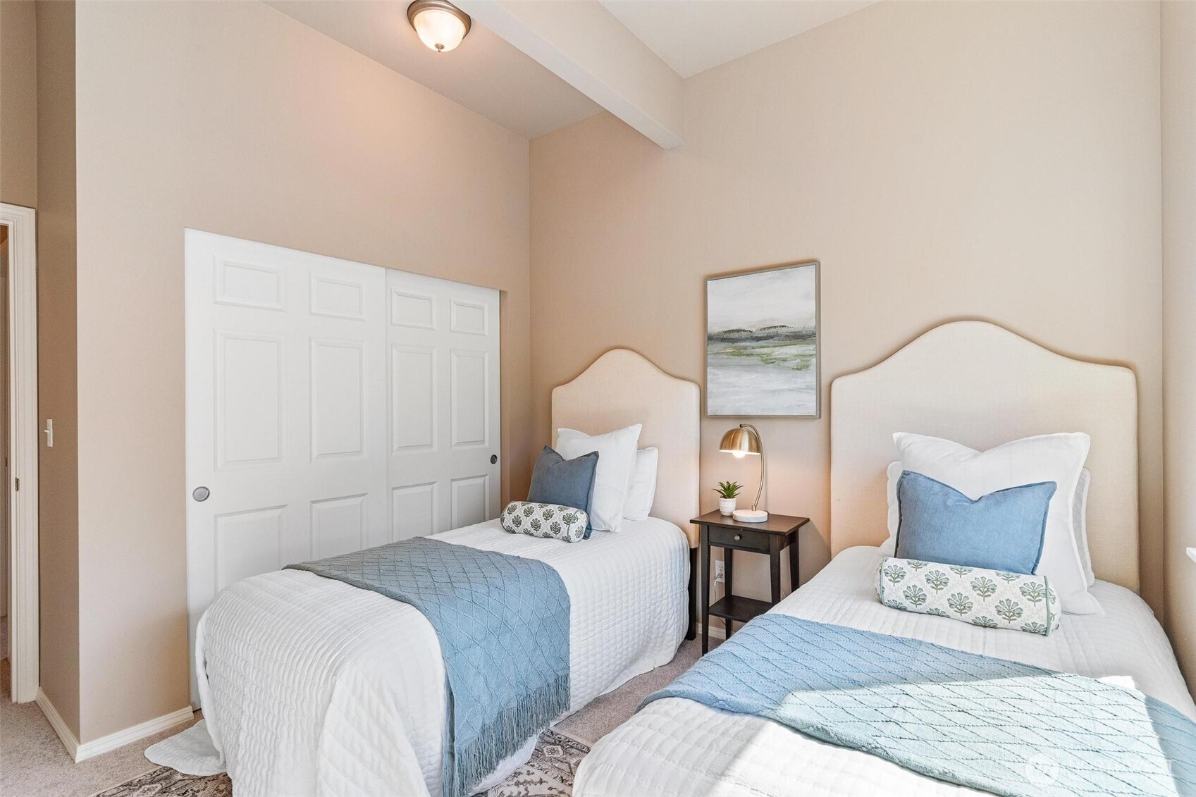 Kenmore, Washington, 98028, United States, 3 Bedrooms Bedrooms, ,2 BathroomsBathrooms,Residential,For Sale,1974587