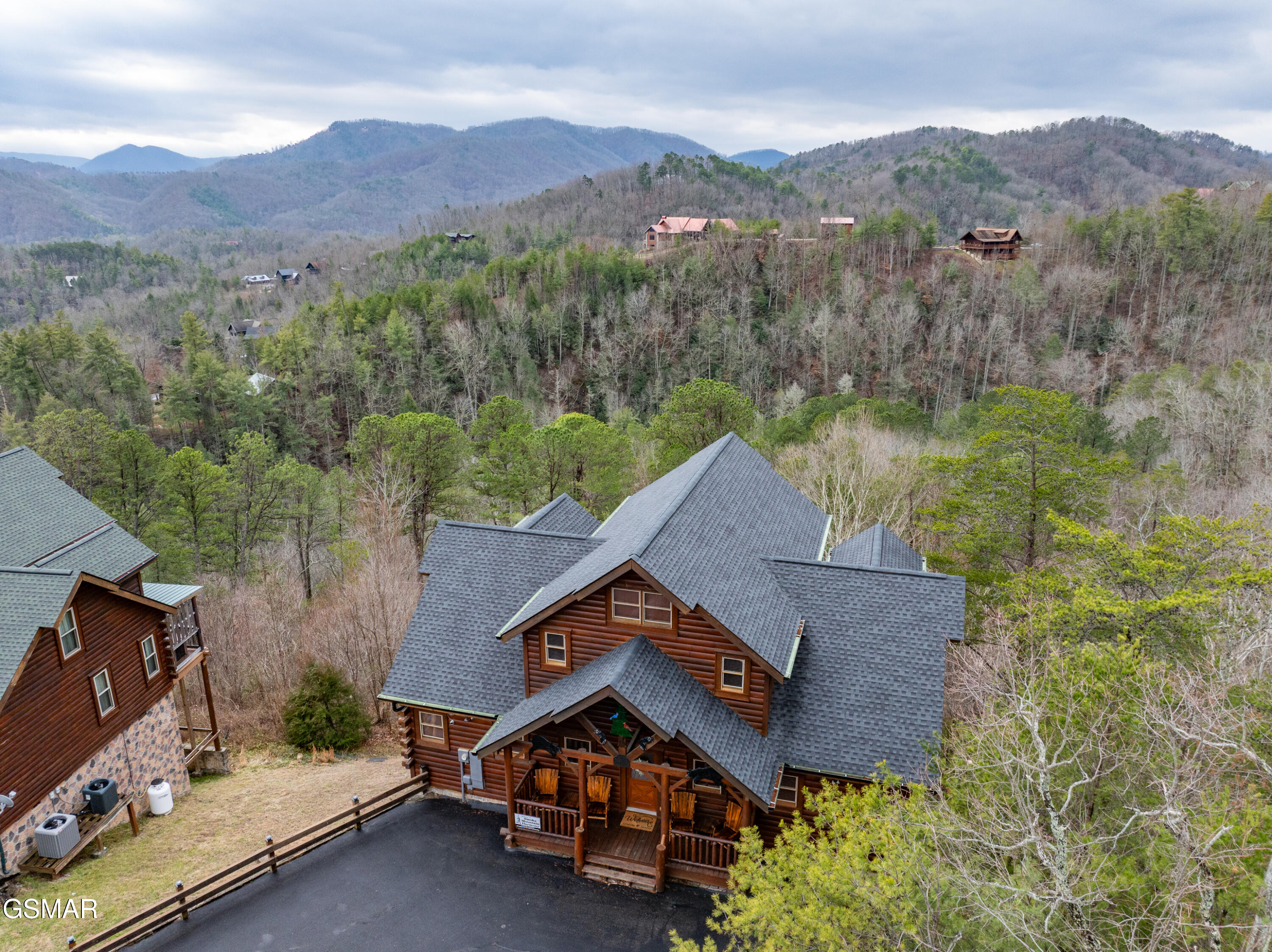 Sevierville, Tennessee, 37862, United States, 3 Bedrooms Bedrooms, ,5 BathroomsBathrooms,Residential,For Sale,2021105