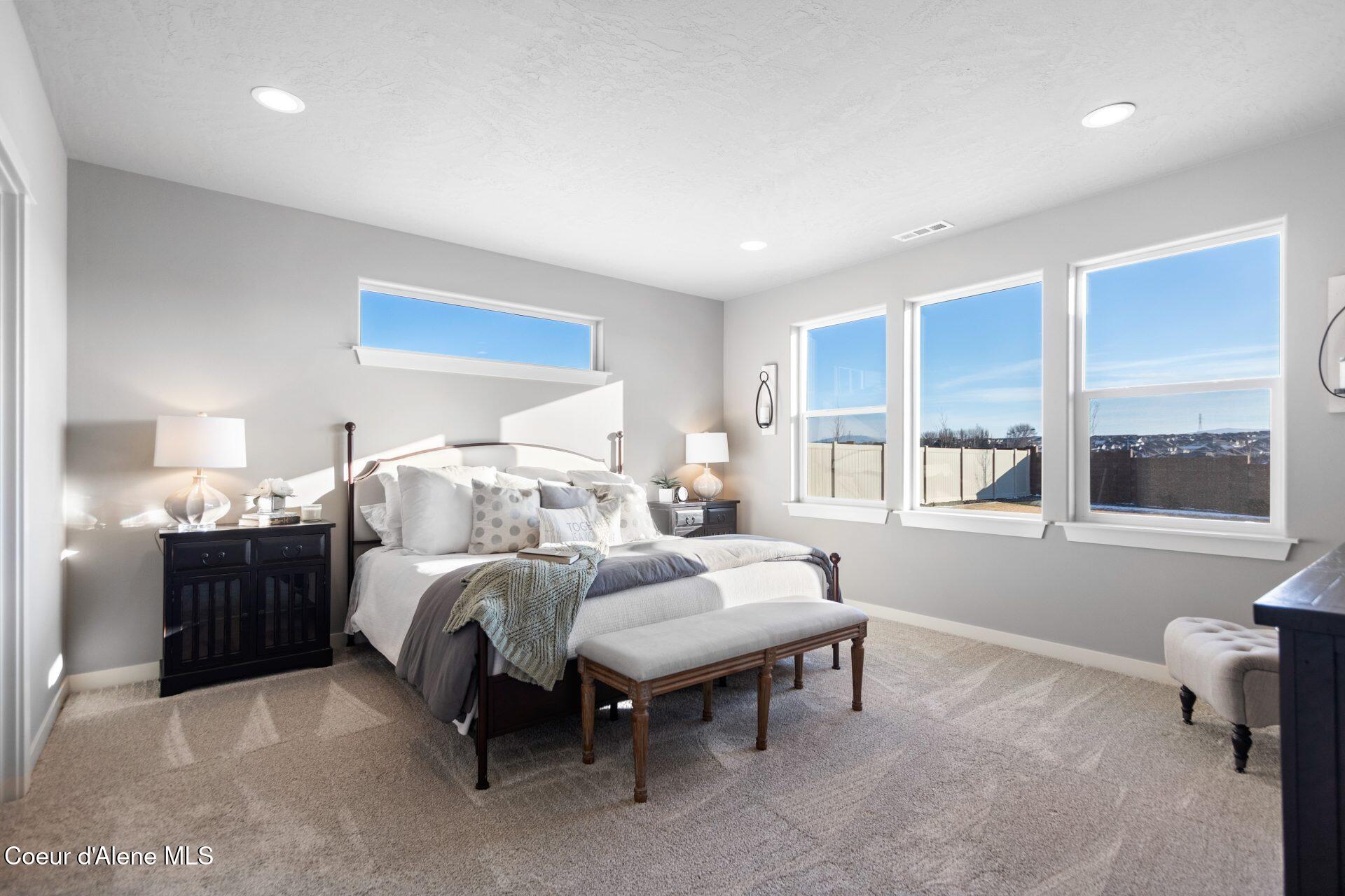 Coeur D'alene, Idaho, 83815, United States, 4 Bedrooms Bedrooms, ,2 BathroomsBathrooms,Residential,For Sale,1779142