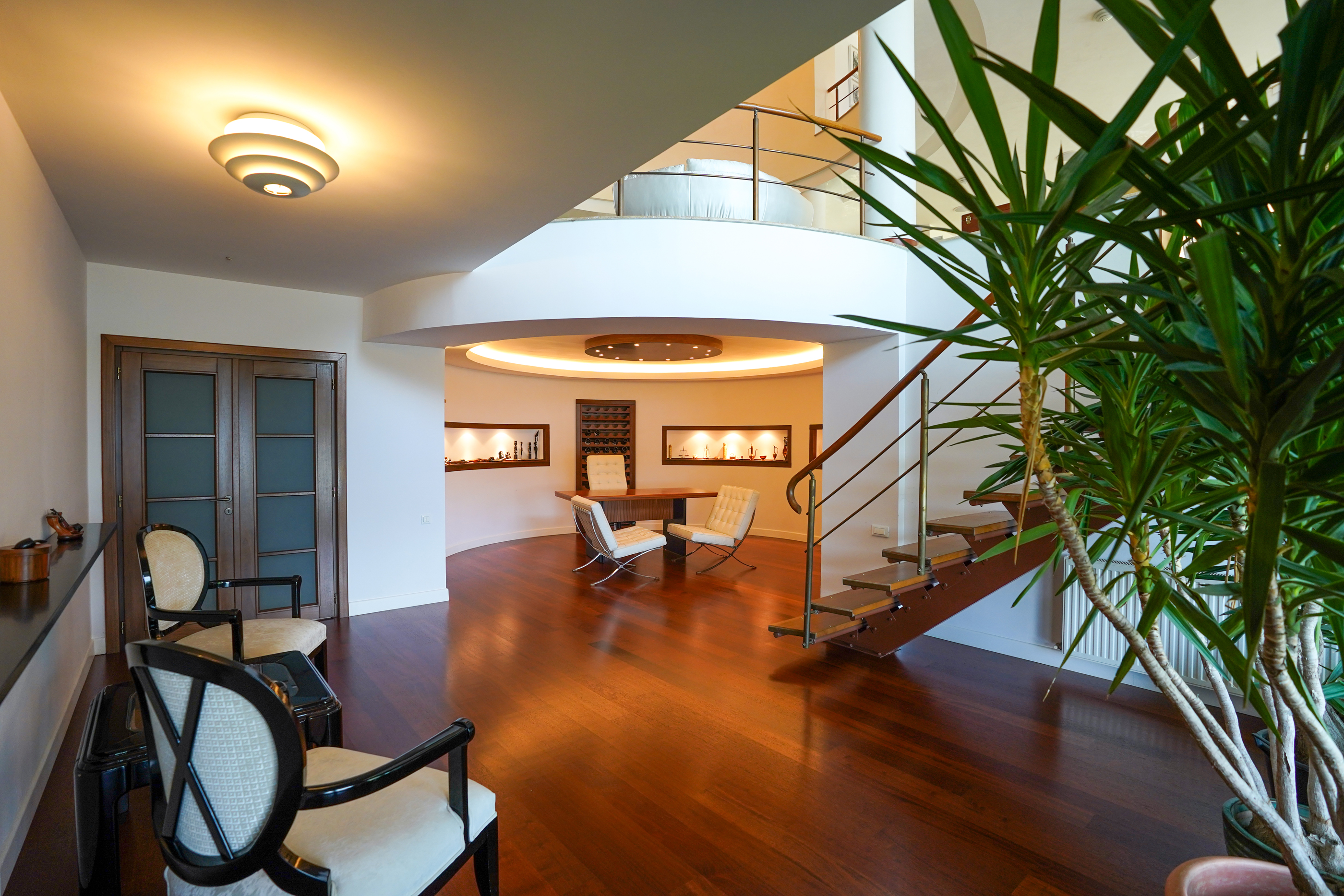  Villa with Private Peninsula and Panoramic Lake Views, Corbeanca - 物件實景