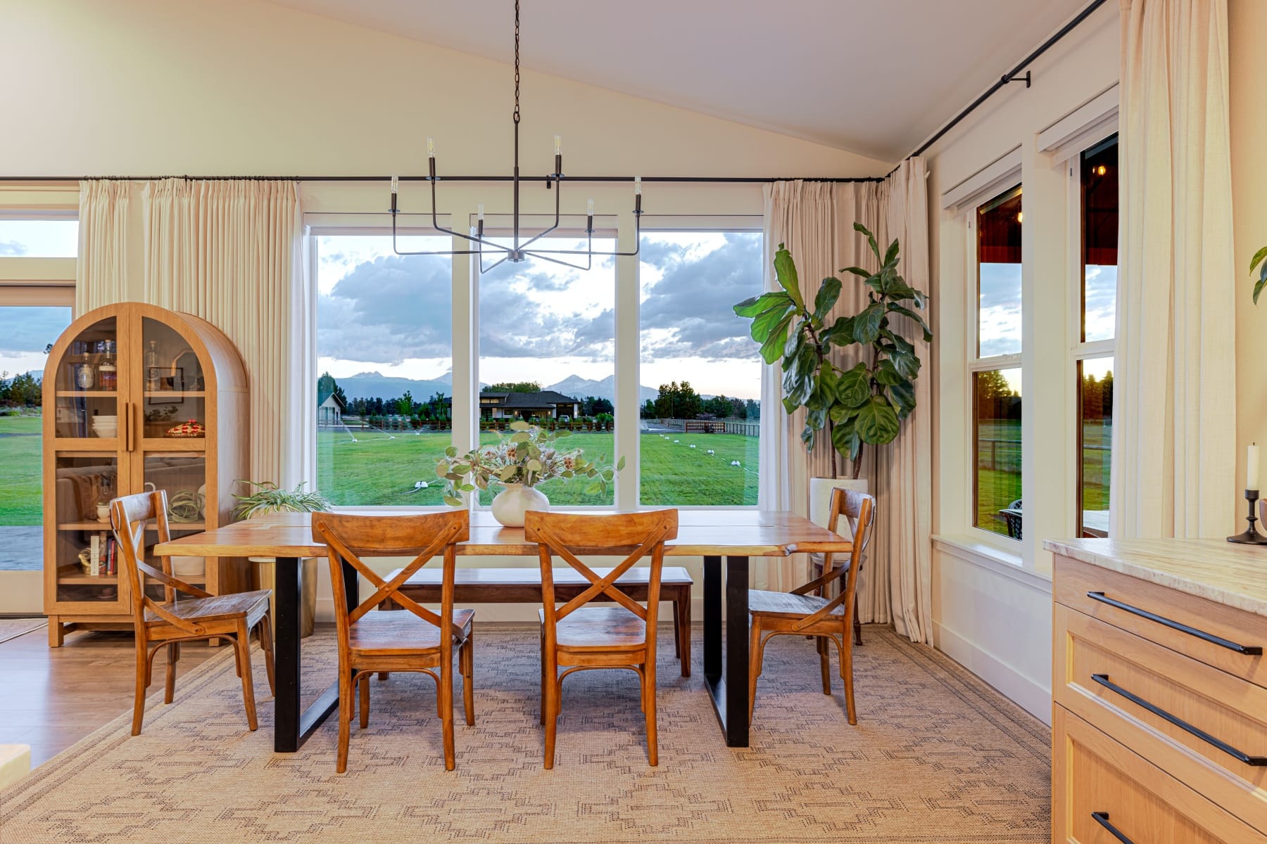  64794 Hunnell Road Bend, OR 97703 - 物件實景