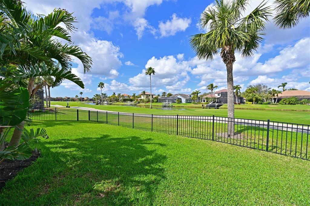 Bradenton, Florida, 34212, United States, 4 Bedrooms Bedrooms, ,3 BathroomsBathrooms,Residential,For Sale,1848553