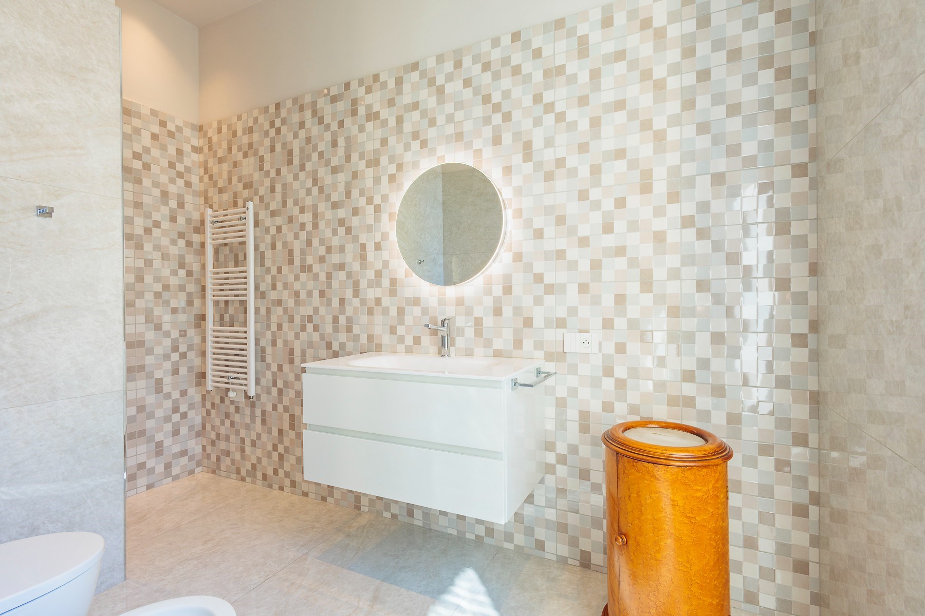  Luxury renovated apartment for sale in Menton, historic center with sea view - 物件實景