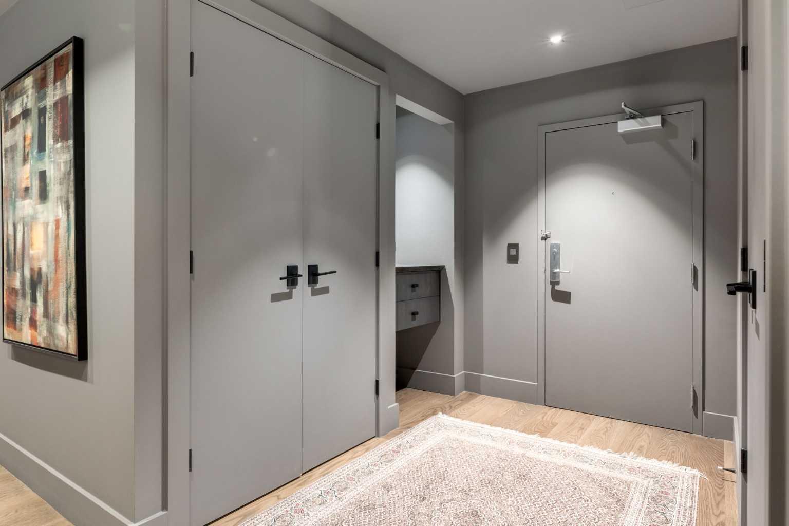 CALGARY, Alberta, T2G 0C7, CA, 2 Bedrooms Bedrooms, ,3 BathroomsBathrooms,Residential,For Sale,1837993
