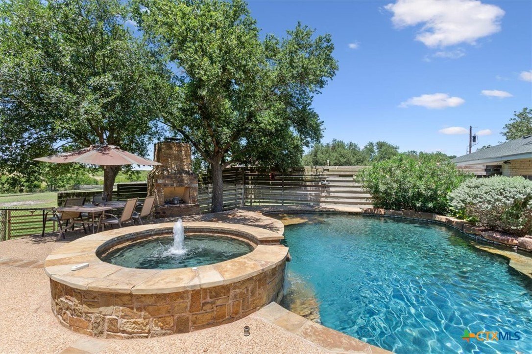 Salado, Texas, 76571, United States, 4 Bedrooms Bedrooms, ,4 BathroomsBathrooms,Residential,For Sale,1904287