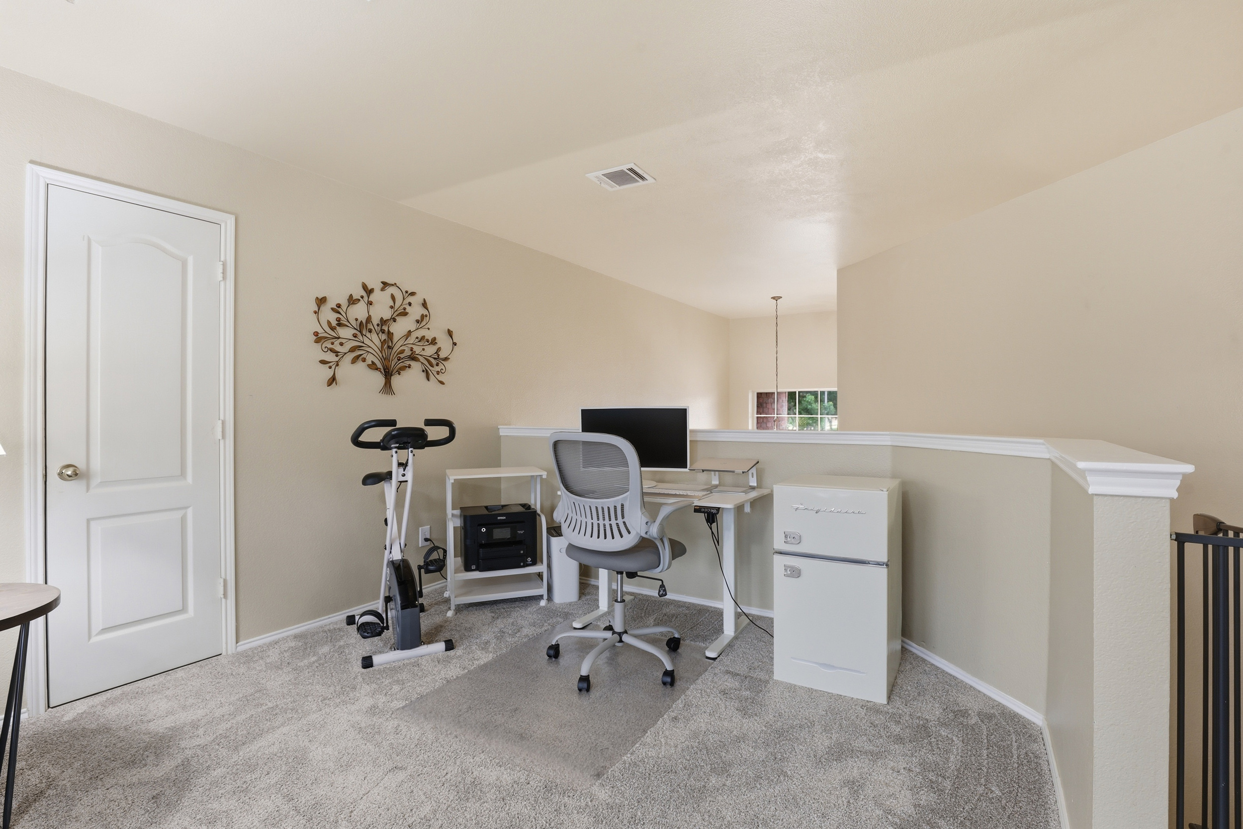  Thoughtful updates, spacious layout, priced to sell - 物件實景
