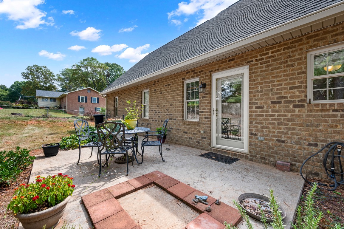 Bedford, Virginia, 24523, United States, 3 Bedrooms Bedrooms, ,3 BathroomsBathrooms,Residential,For Sale,1990224