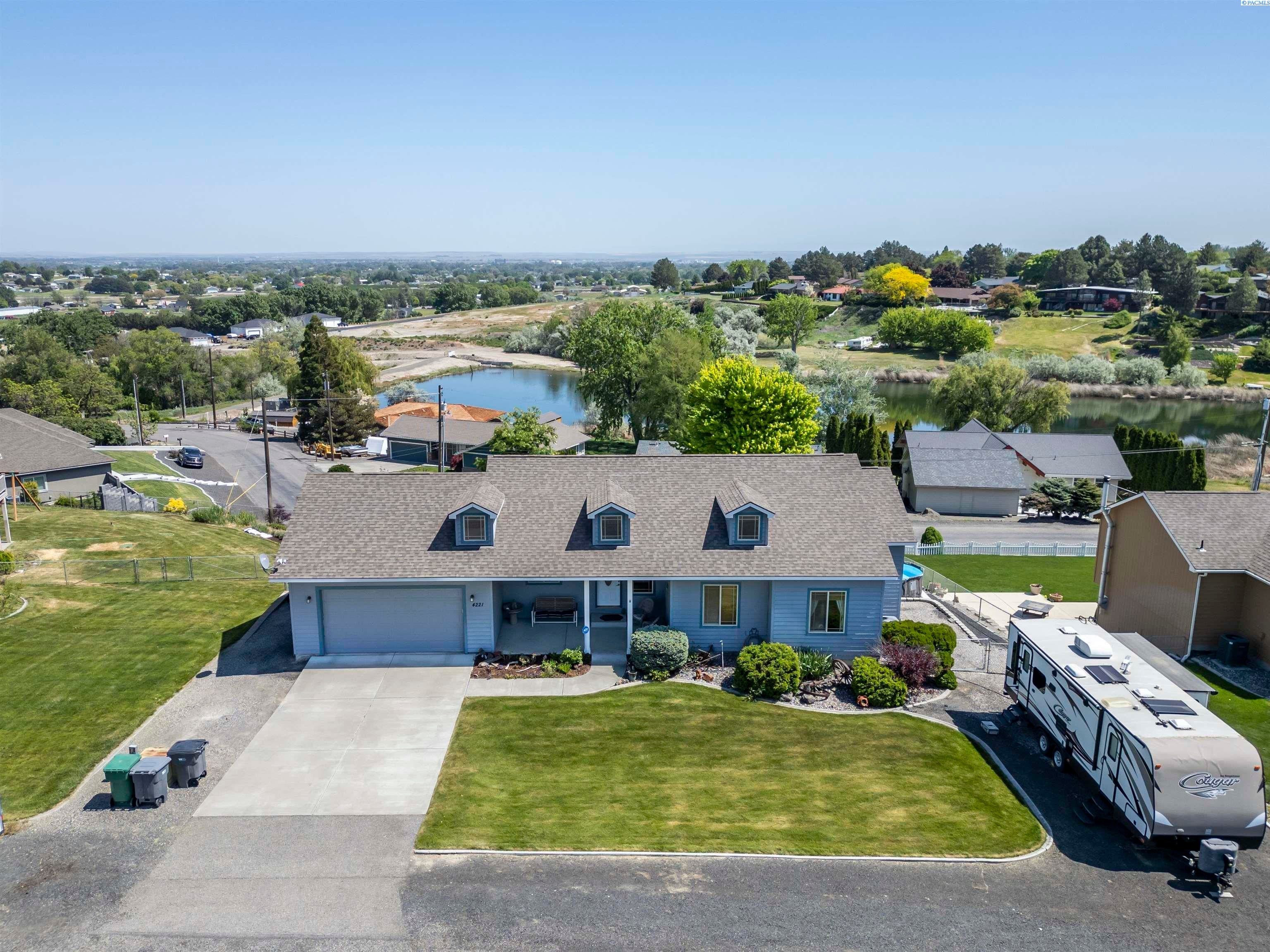 Kennewick, Washington, 99337, United States, 4 Bedrooms Bedrooms, ,3 BathroomsBathrooms,Residential,For Sale,1860973